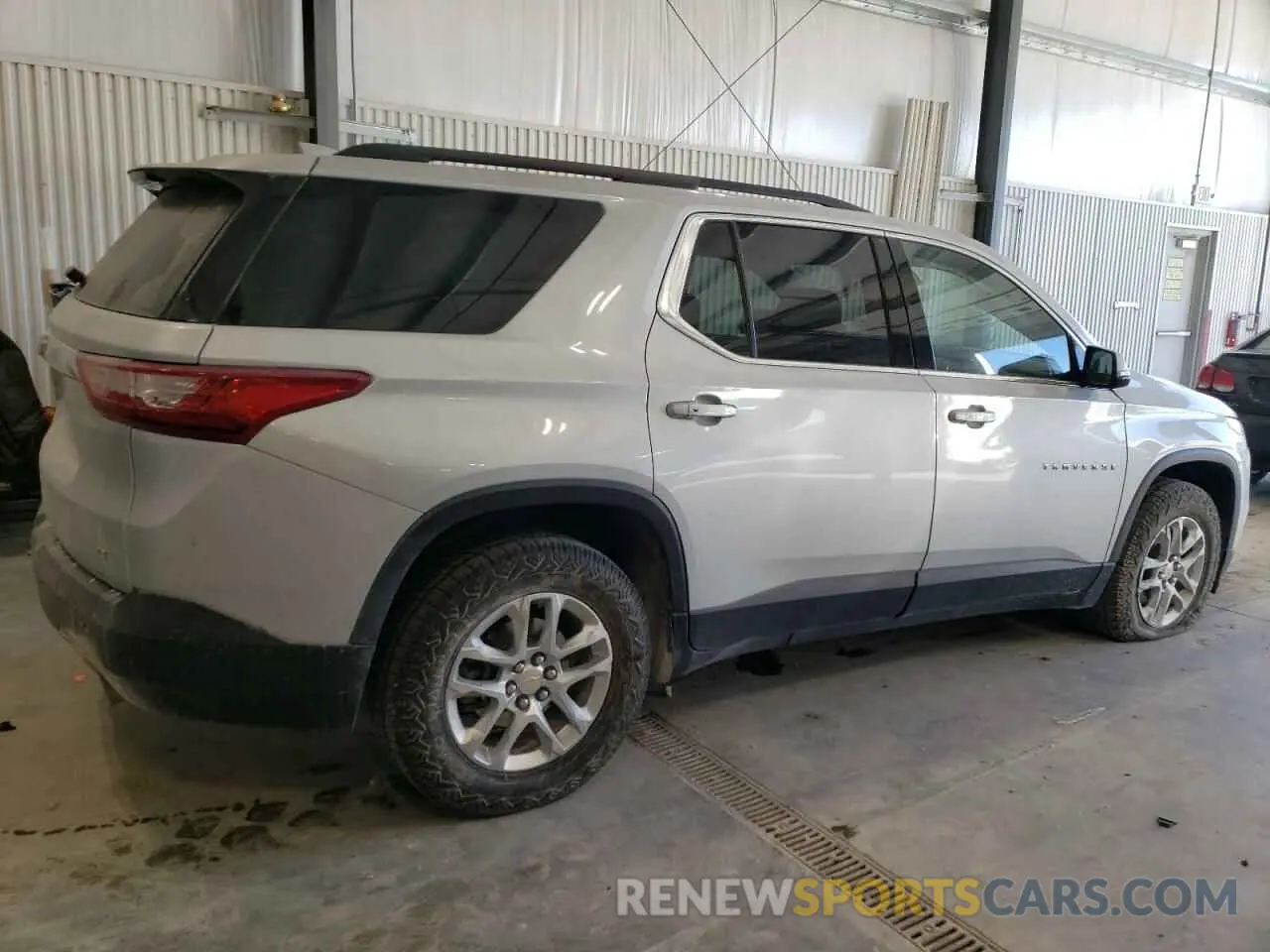 3 fotografías del automóvil dañado 1GNEVGKW1KJ214615 CHEVROLET TRAVERSE 2019