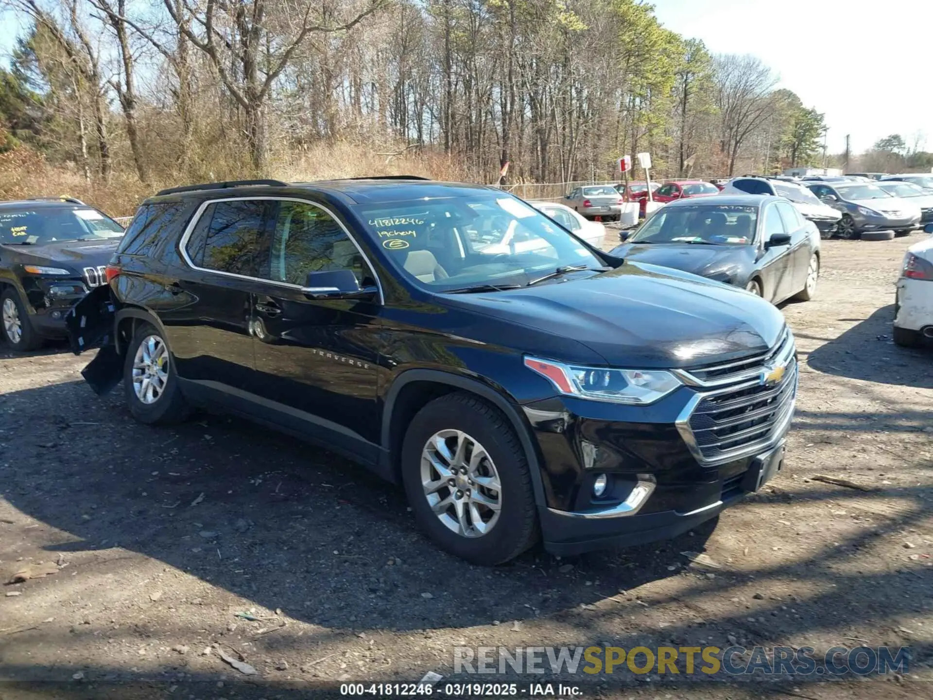 1 fotografías del automóvil dañado 1GNEVGKW3KJ100518 CHEVROLET TRAVERSE 2019