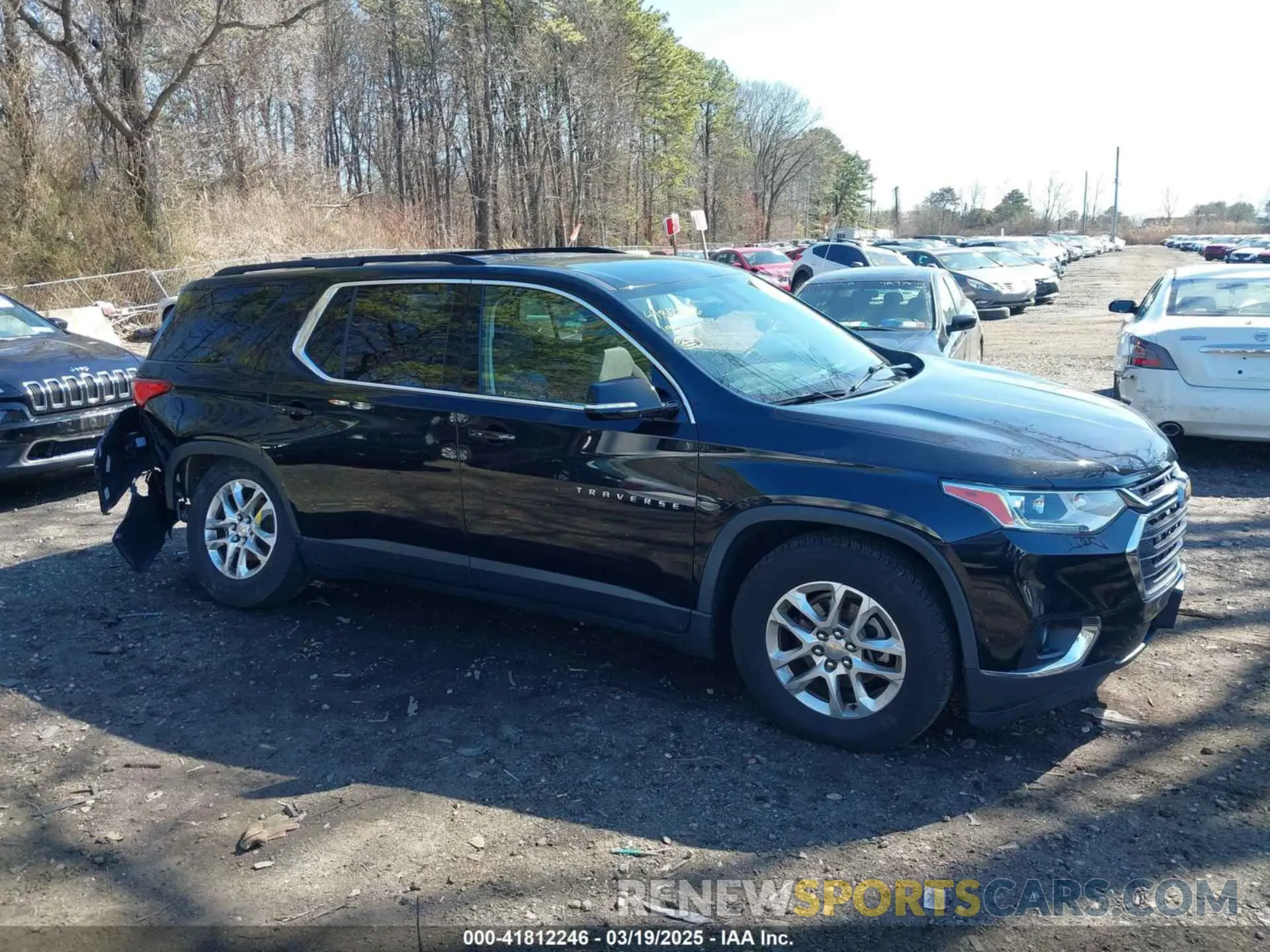 13 fotografías del automóvil dañado 1GNEVGKW3KJ100518 CHEVROLET TRAVERSE 2019