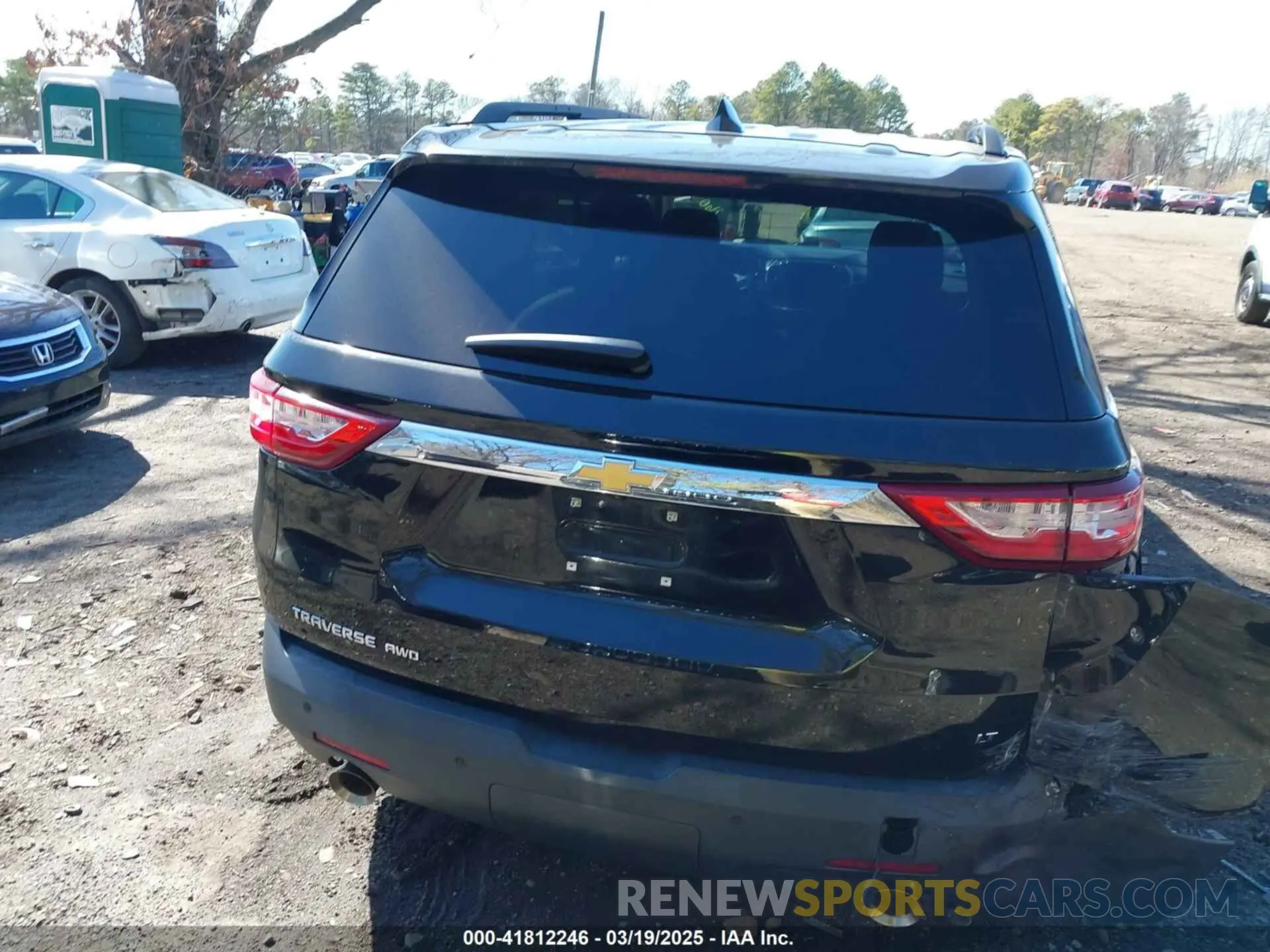 16 fotografías del automóvil dañado 1GNEVGKW3KJ100518 CHEVROLET TRAVERSE 2019