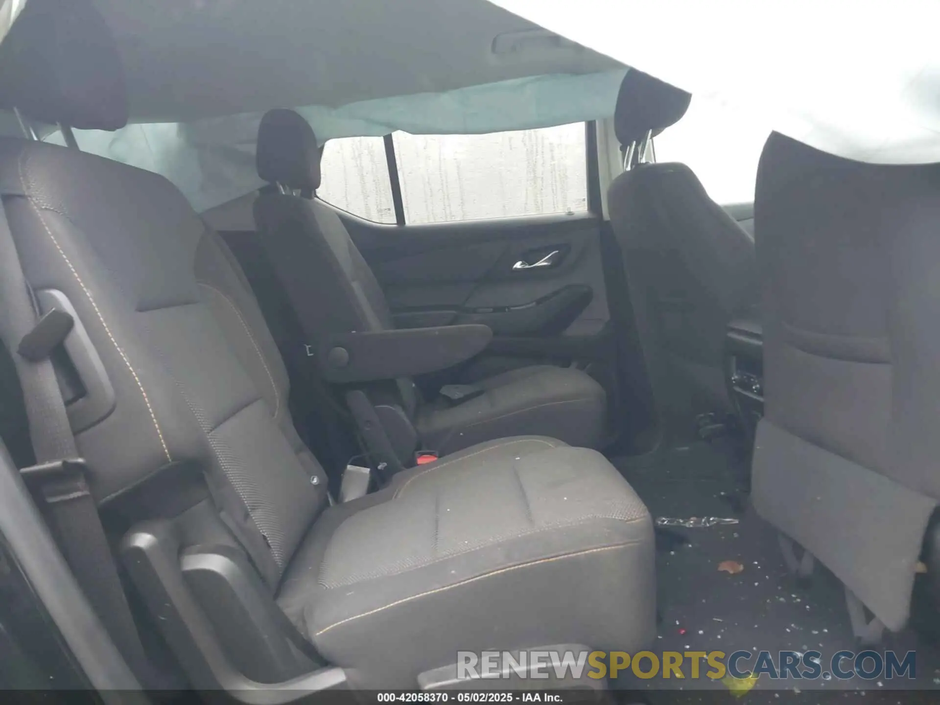 8 fotografías del automóvil dañado 1GNEVGKW3KJ125855 CHEVROLET TRAVERSE 2019