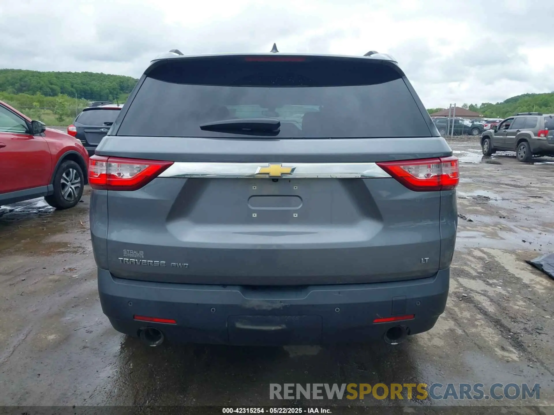 17 fotografías del automóvil dañado 1GNEVGKW3KJ283130 CHEVROLET TRAVERSE 2019
