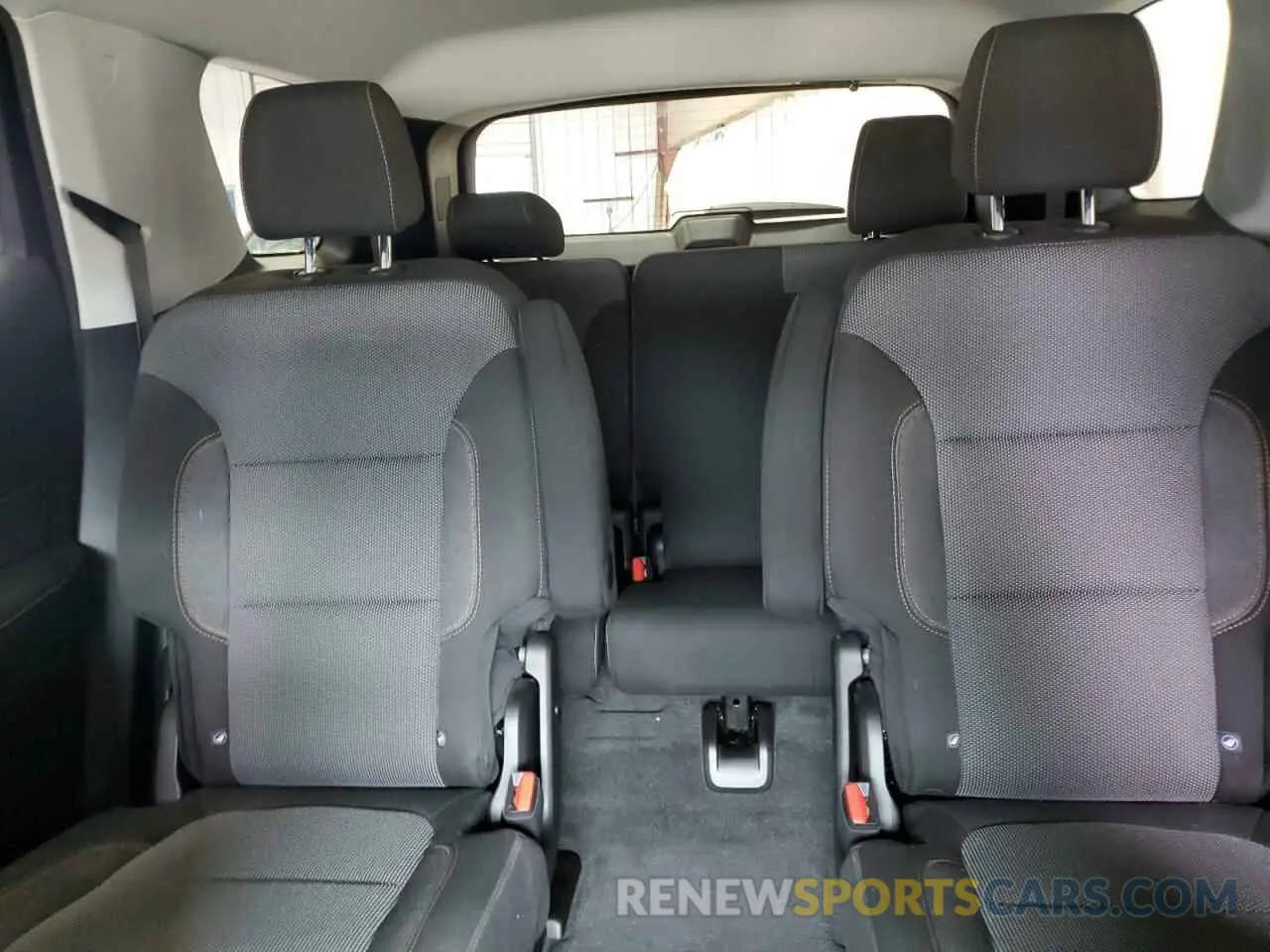 10 fotografías del automóvil dañado 1GNEVGKW4KJ114461 CHEVROLET TRAVERSE 2019