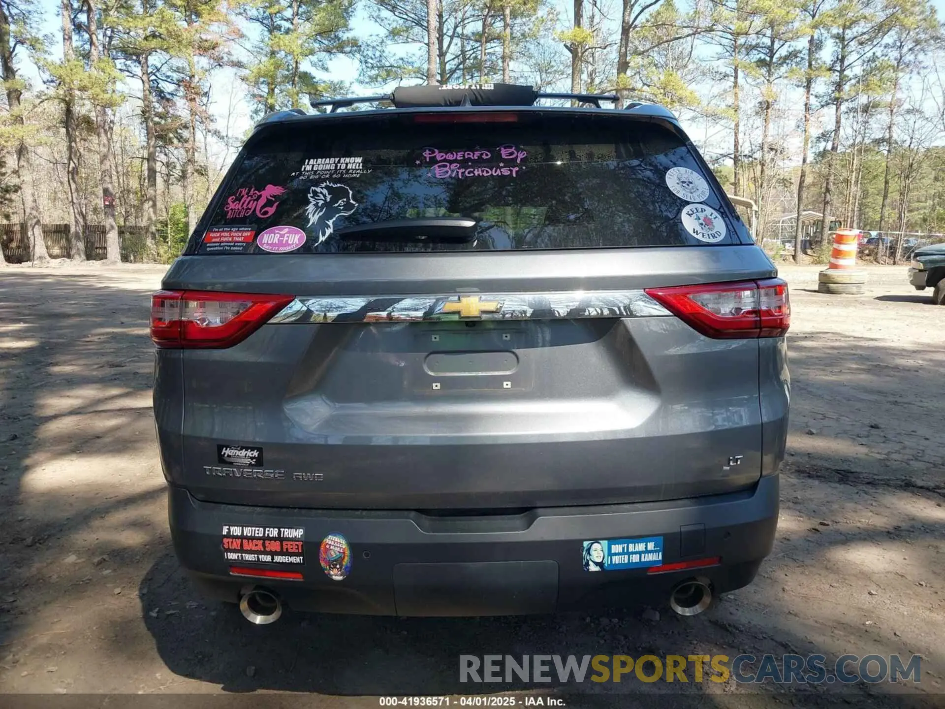 17 fotografías del automóvil dañado 1GNEVGKW5KJ200197 CHEVROLET TRAVERSE 2019