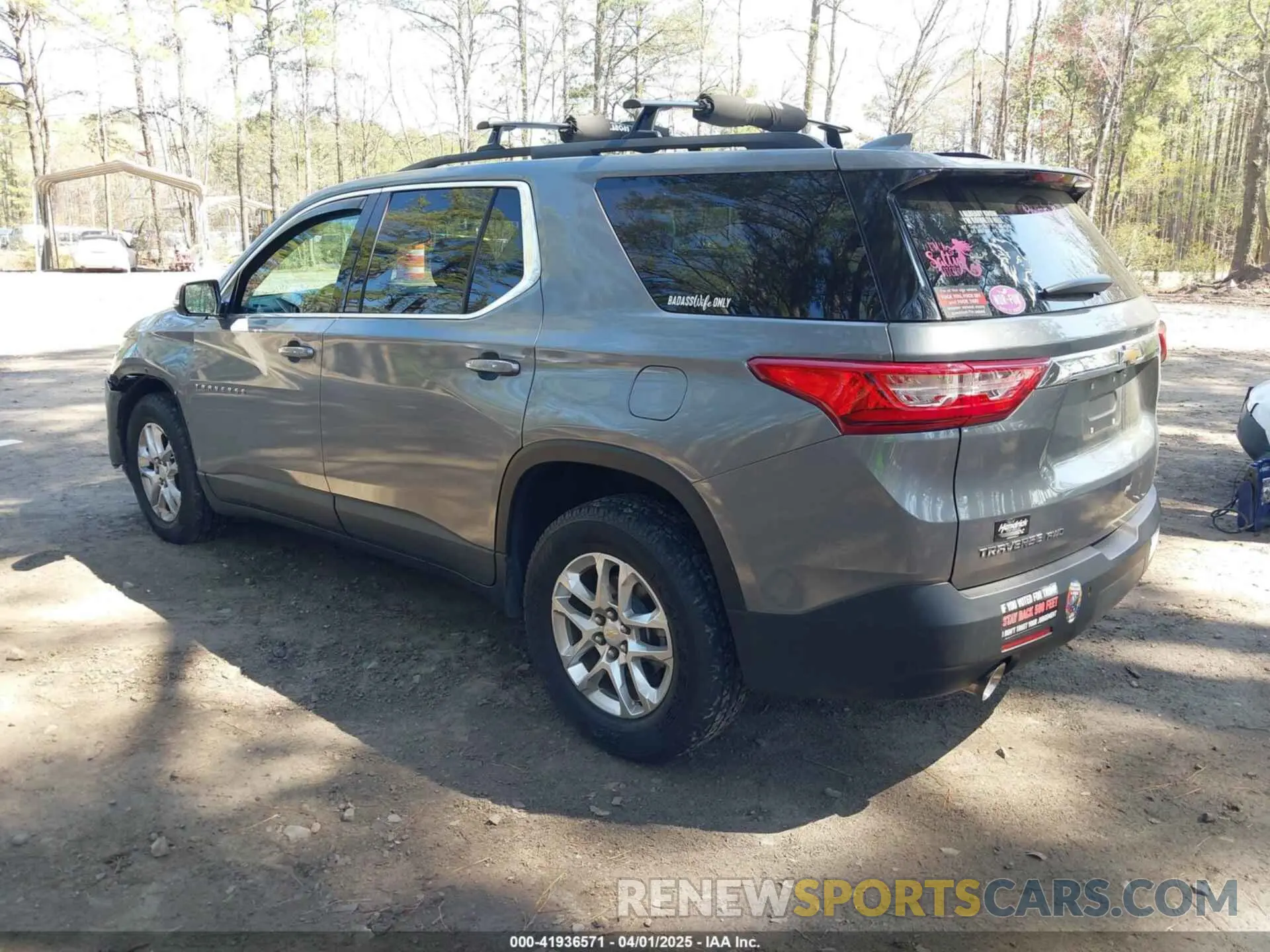 3 fotografías del automóvil dañado 1GNEVGKW5KJ200197 CHEVROLET TRAVERSE 2019