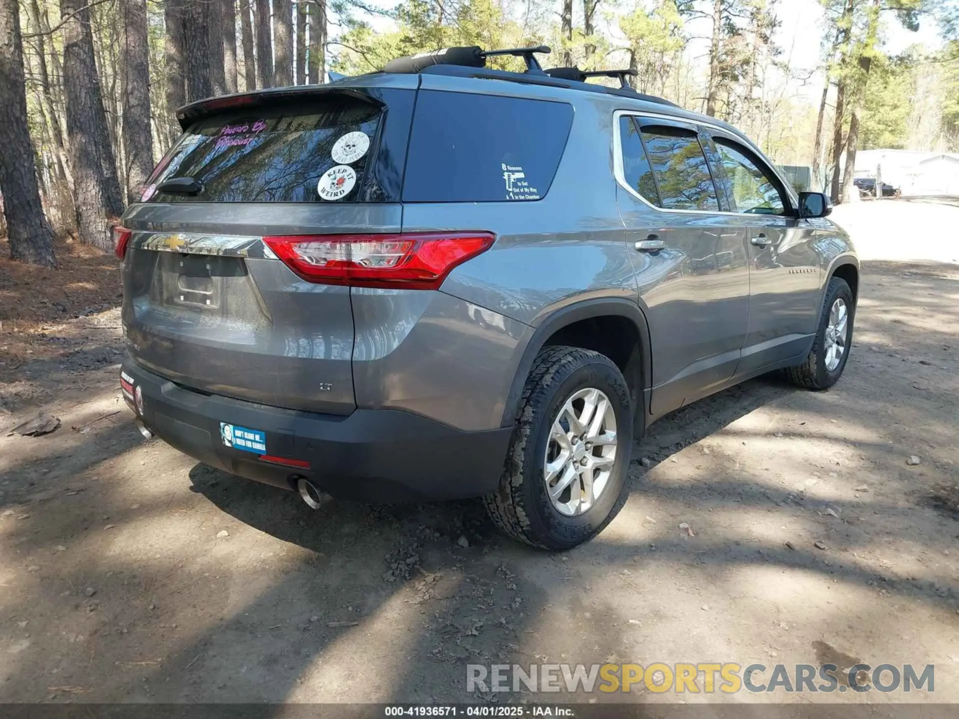 4 fotografías del automóvil dañado 1GNEVGKW5KJ200197 CHEVROLET TRAVERSE 2019
