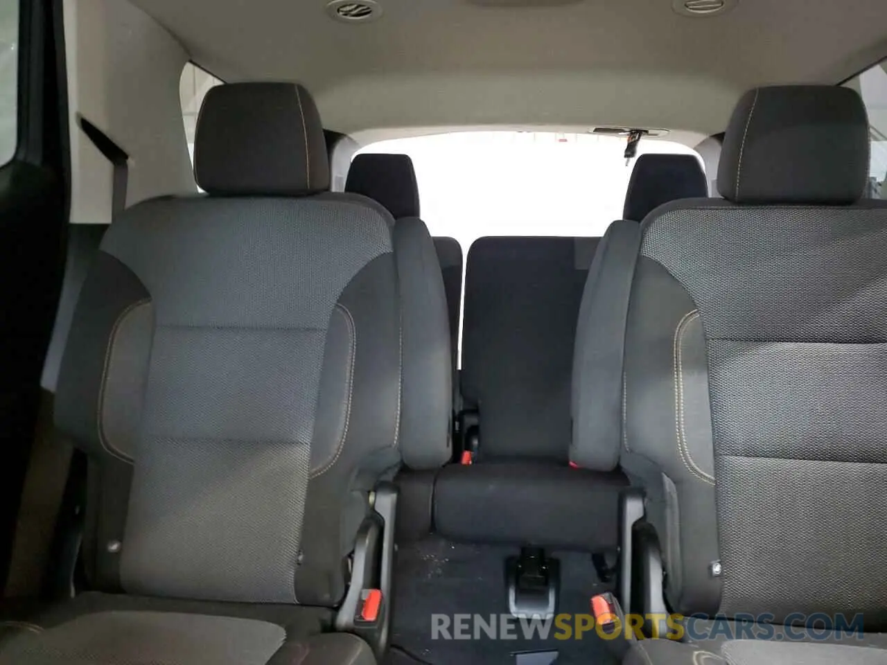10 fotografías del automóvil dañado 1GNEVGKW5KJ209417 CHEVROLET TRAVERSE 2019