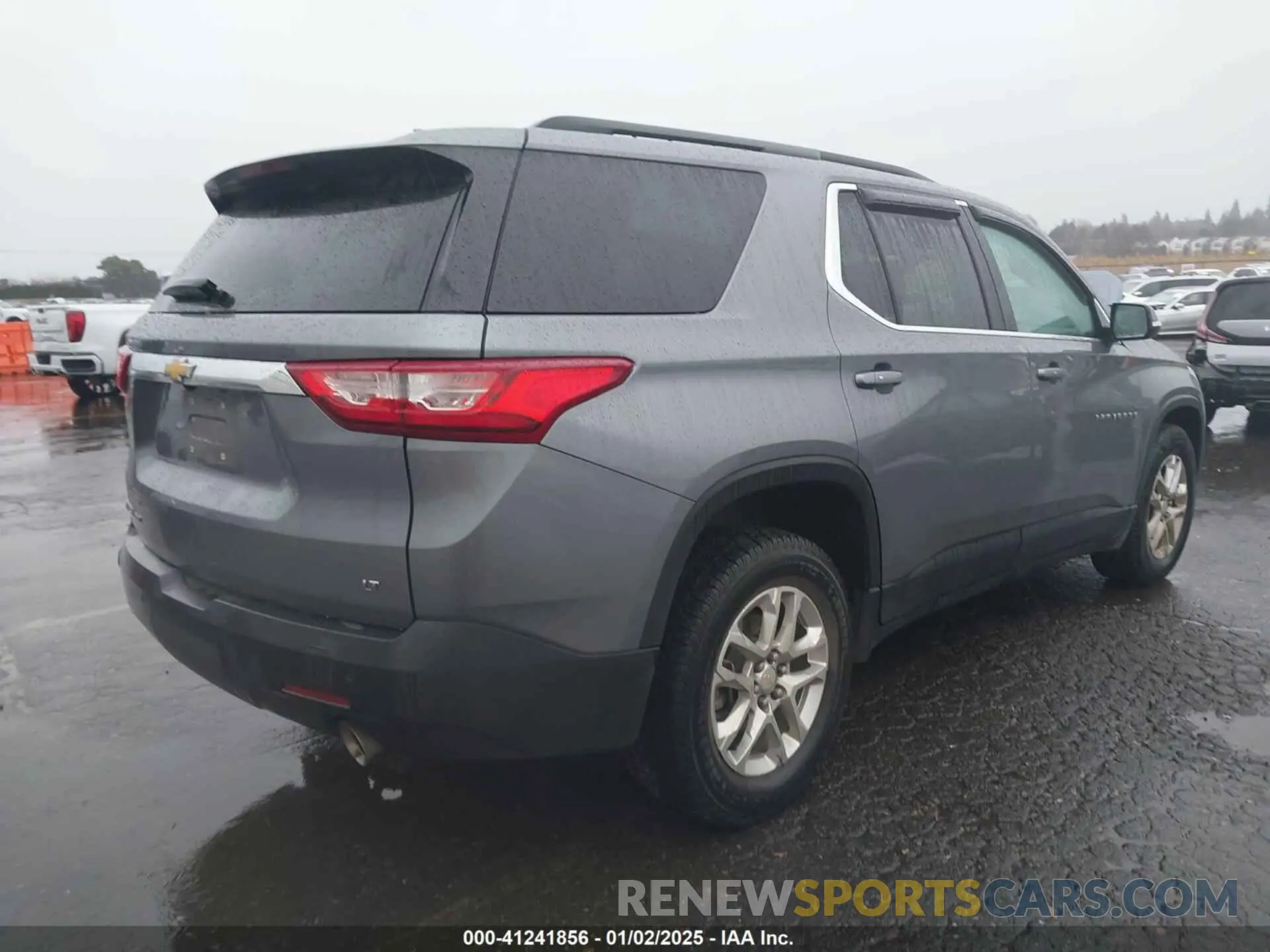 4 fotografías del automóvil dañado 1GNEVGKW5KJ294534 CHEVROLET TRAVERSE 2019