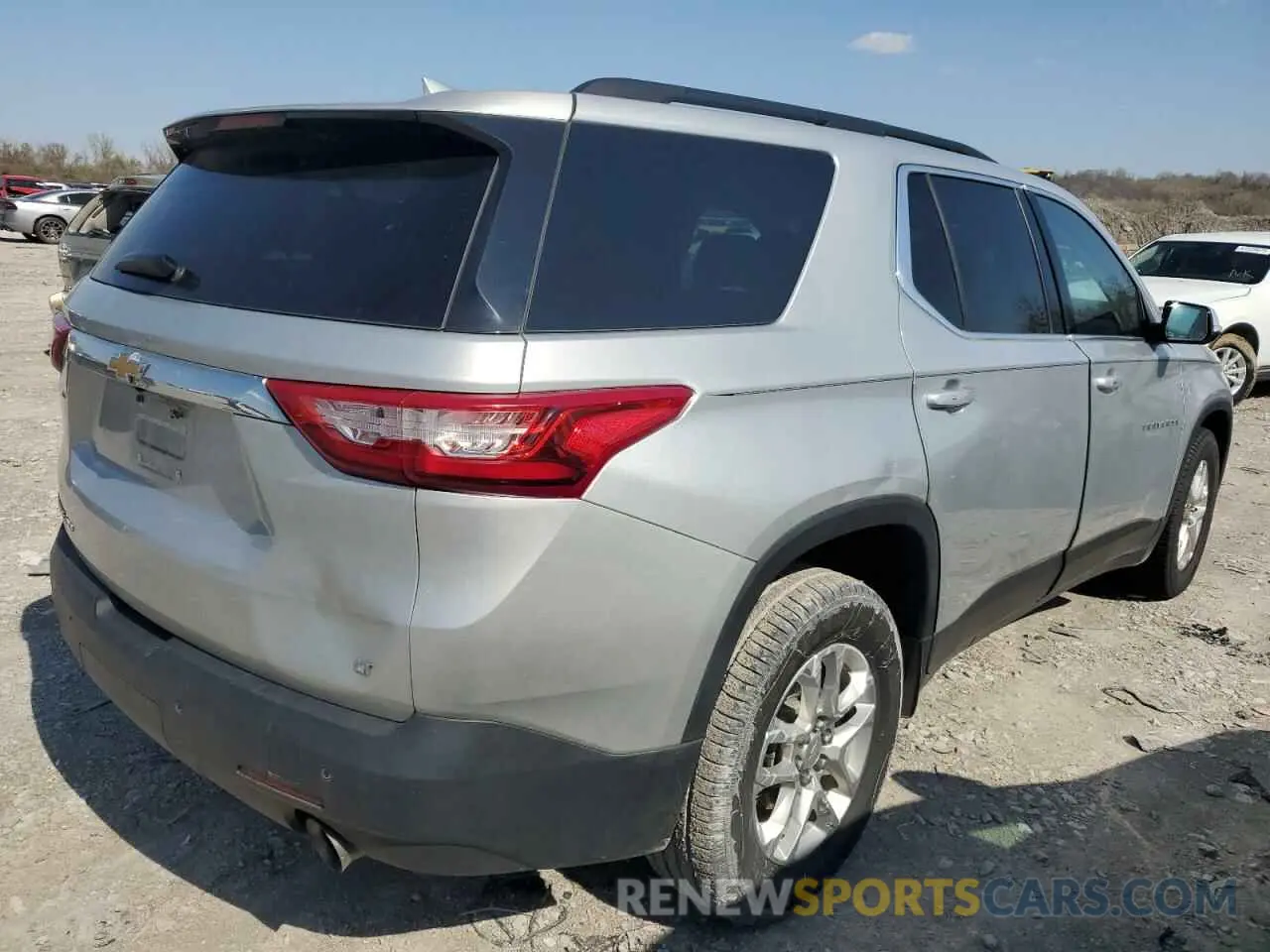 3 fotografías del automóvil dañado 1GNEVGKW5KJ315852 CHEVROLET TRAVERSE 2019