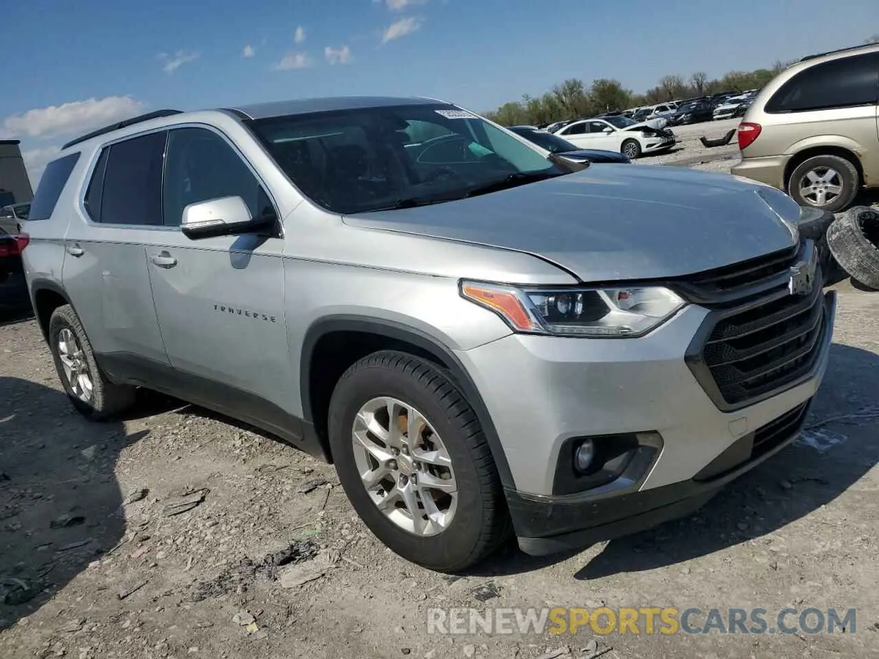 4 fotografías del automóvil dañado 1GNEVGKW5KJ315852 CHEVROLET TRAVERSE 2019