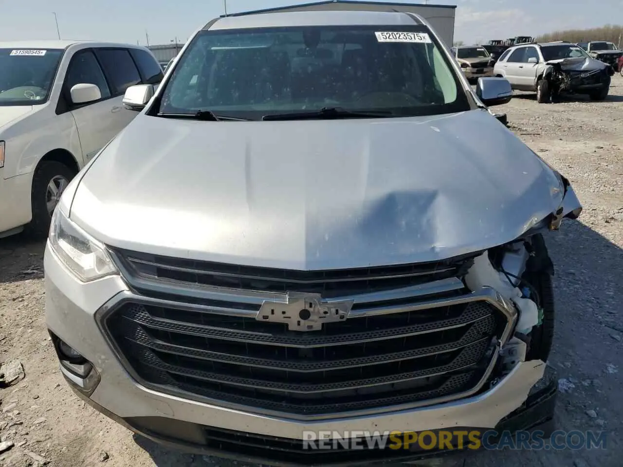 5 fotografías del automóvil dañado 1GNEVGKW5KJ315852 CHEVROLET TRAVERSE 2019