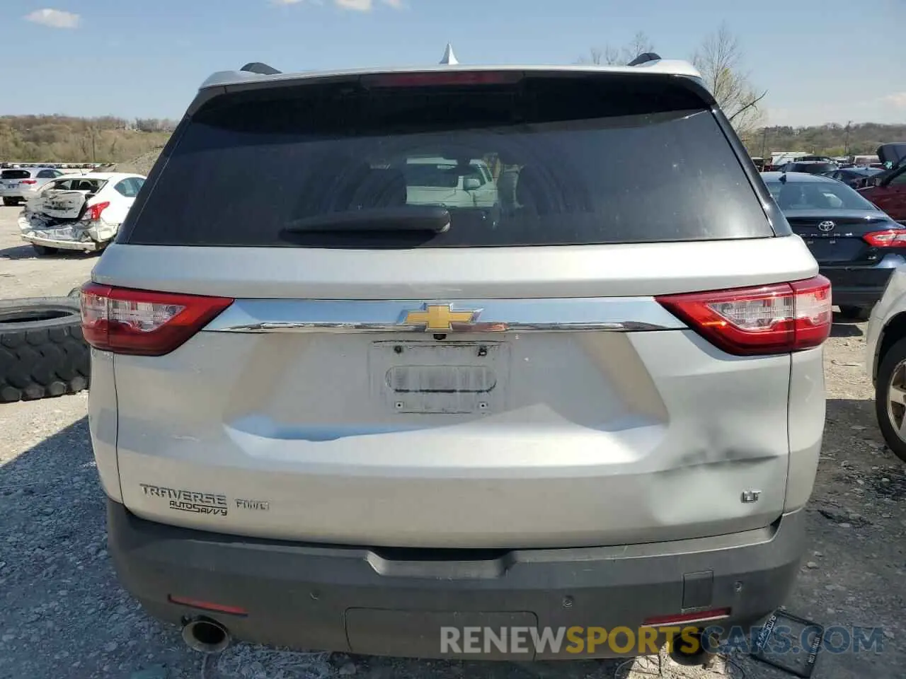 6 fotografías del automóvil dañado 1GNEVGKW5KJ315852 CHEVROLET TRAVERSE 2019