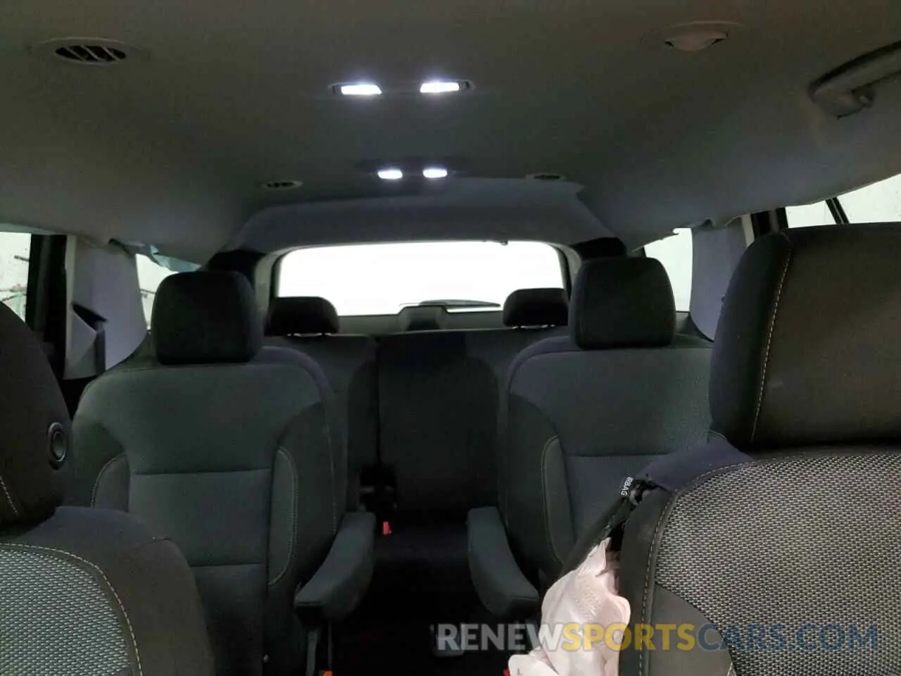 10 fotografías del automóvil dañado 1GNEVGKW6KJ307842 CHEVROLET TRAVERSE 2019