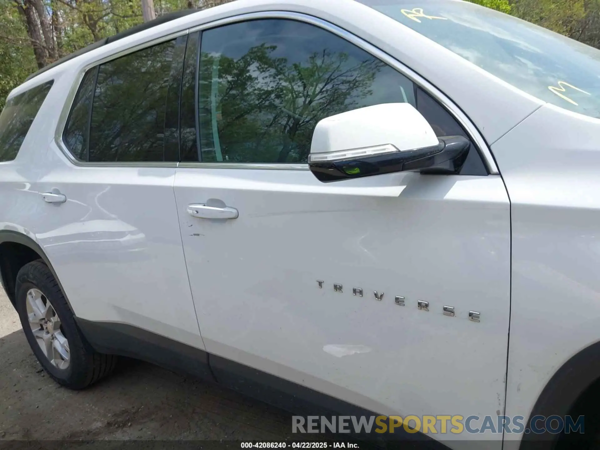 13 fotografías del automóvil dañado 1GNEVGKW7KJ233427 CHEVROLET TRAVERSE 2019