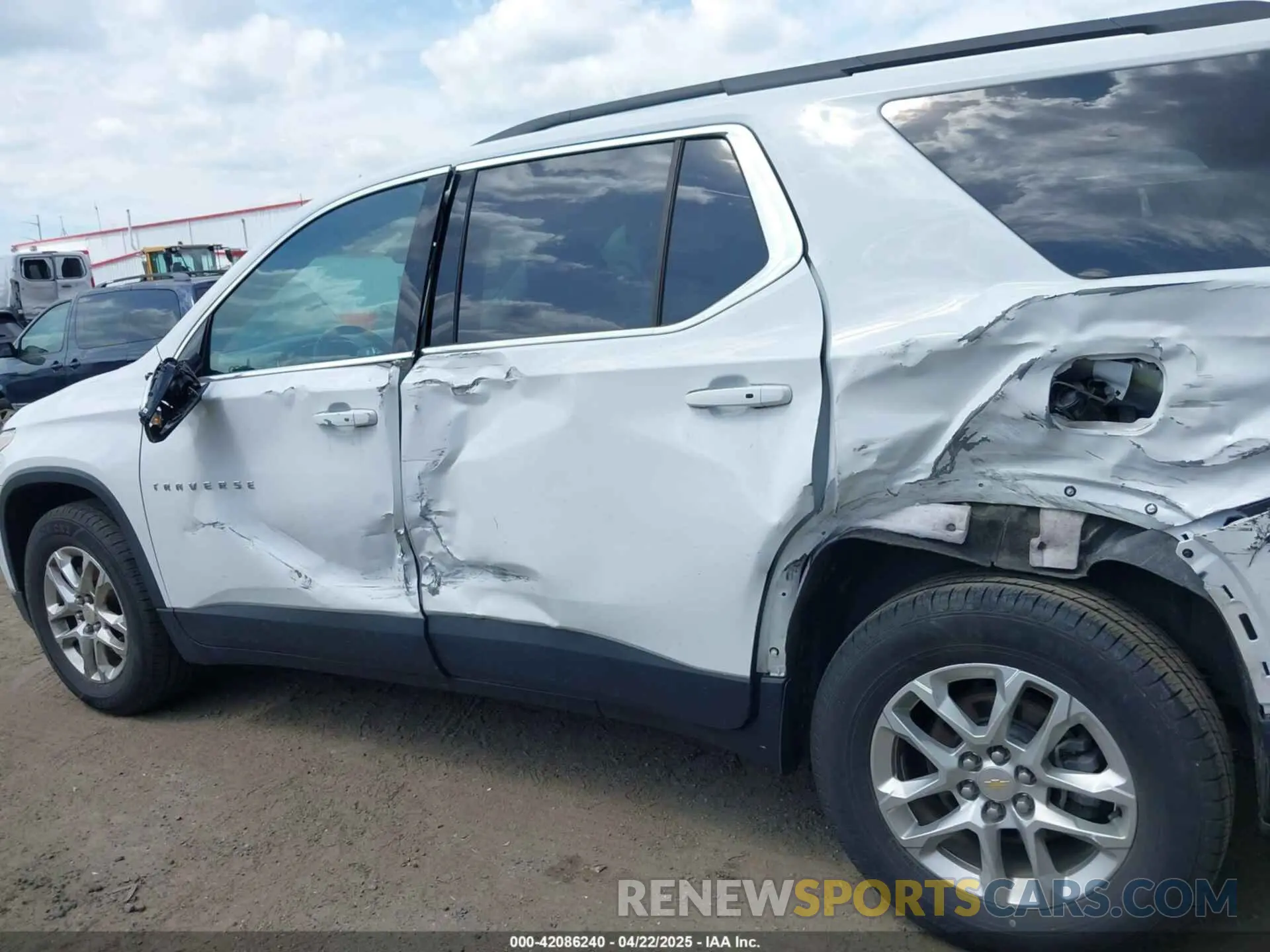 14 fotografías del automóvil dañado 1GNEVGKW7KJ233427 CHEVROLET TRAVERSE 2019