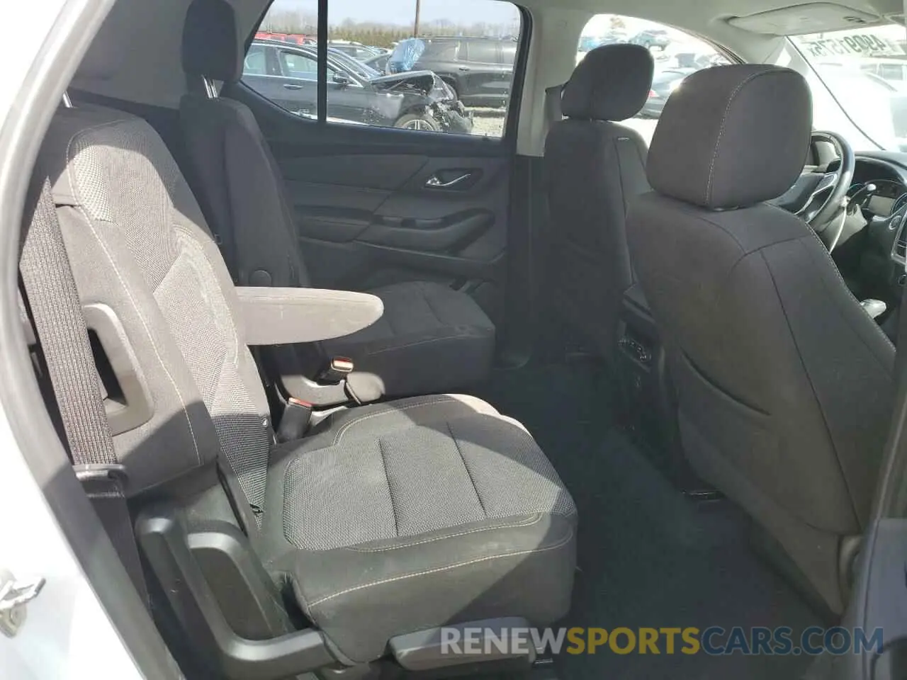 11 fotografías del automóvil dañado 1GNEVGKW7KJ288976 CHEVROLET TRAVERSE 2019