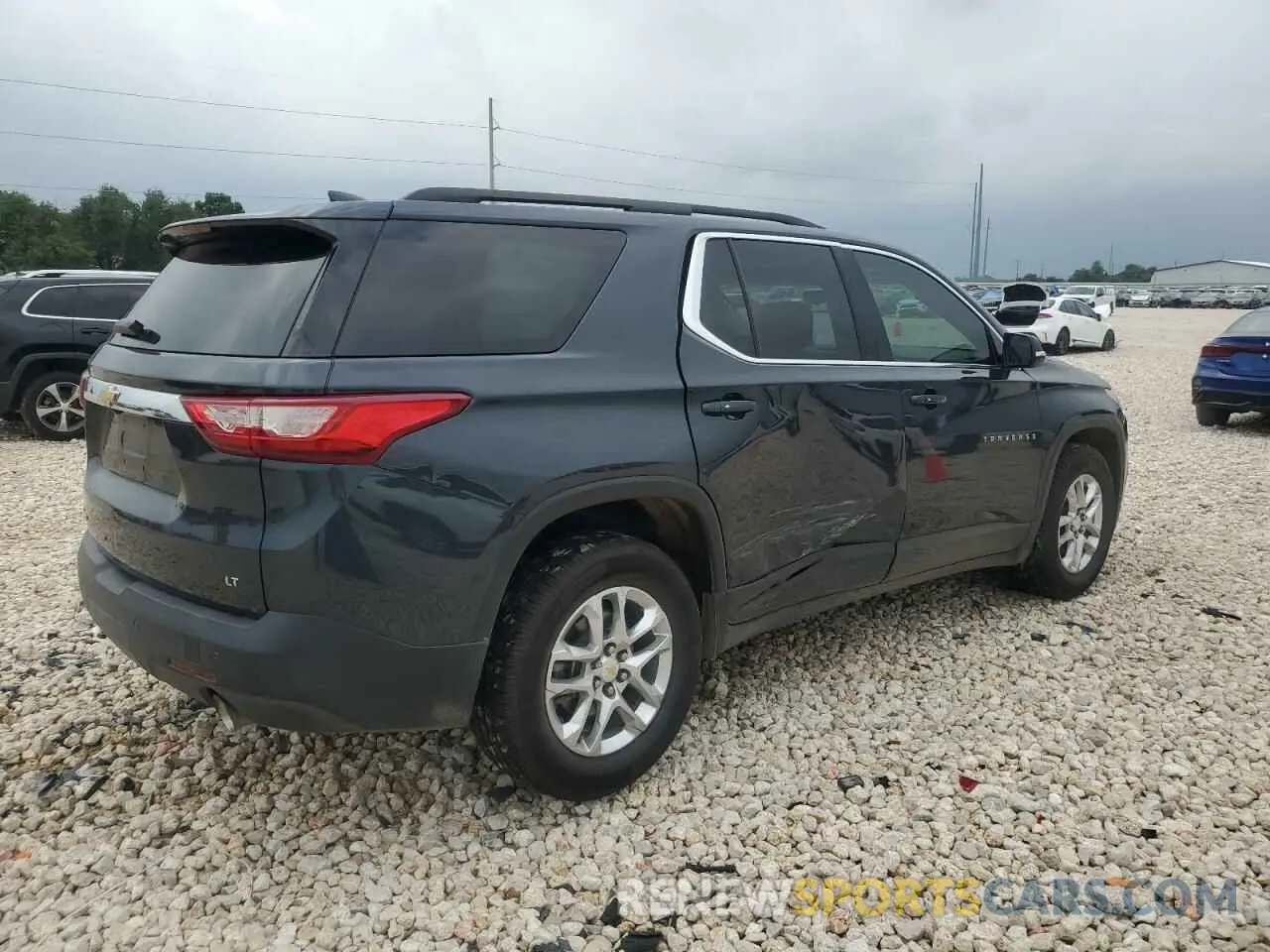3 fotografías del automóvil dañado 1GNEVGKW9KJ281947 CHEVROLET TRAVERSE 2019