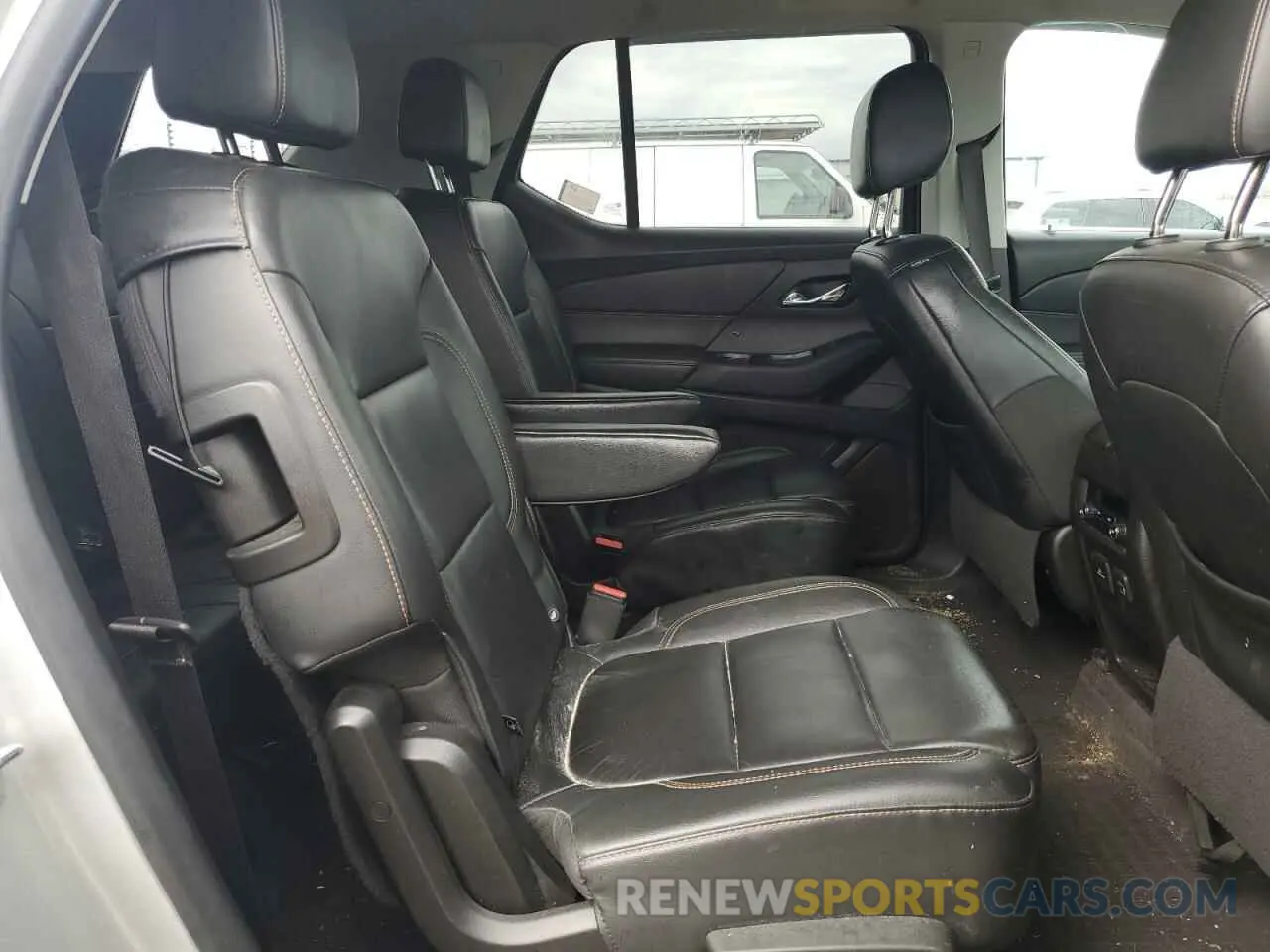 11 fotografías del automóvil dañado 1GNEVHKW0KJ209699 CHEVROLET TRAVERSE 2019