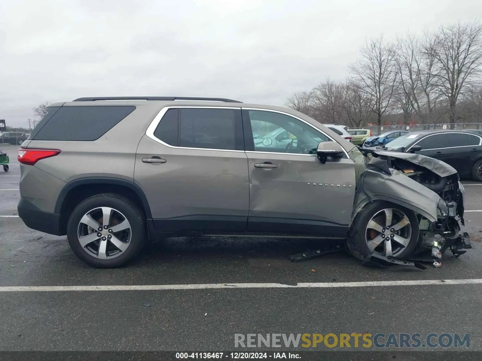 13 fotografías del automóvil dañado 1GNEVHKW1KJ155412 CHEVROLET TRAVERSE 2019