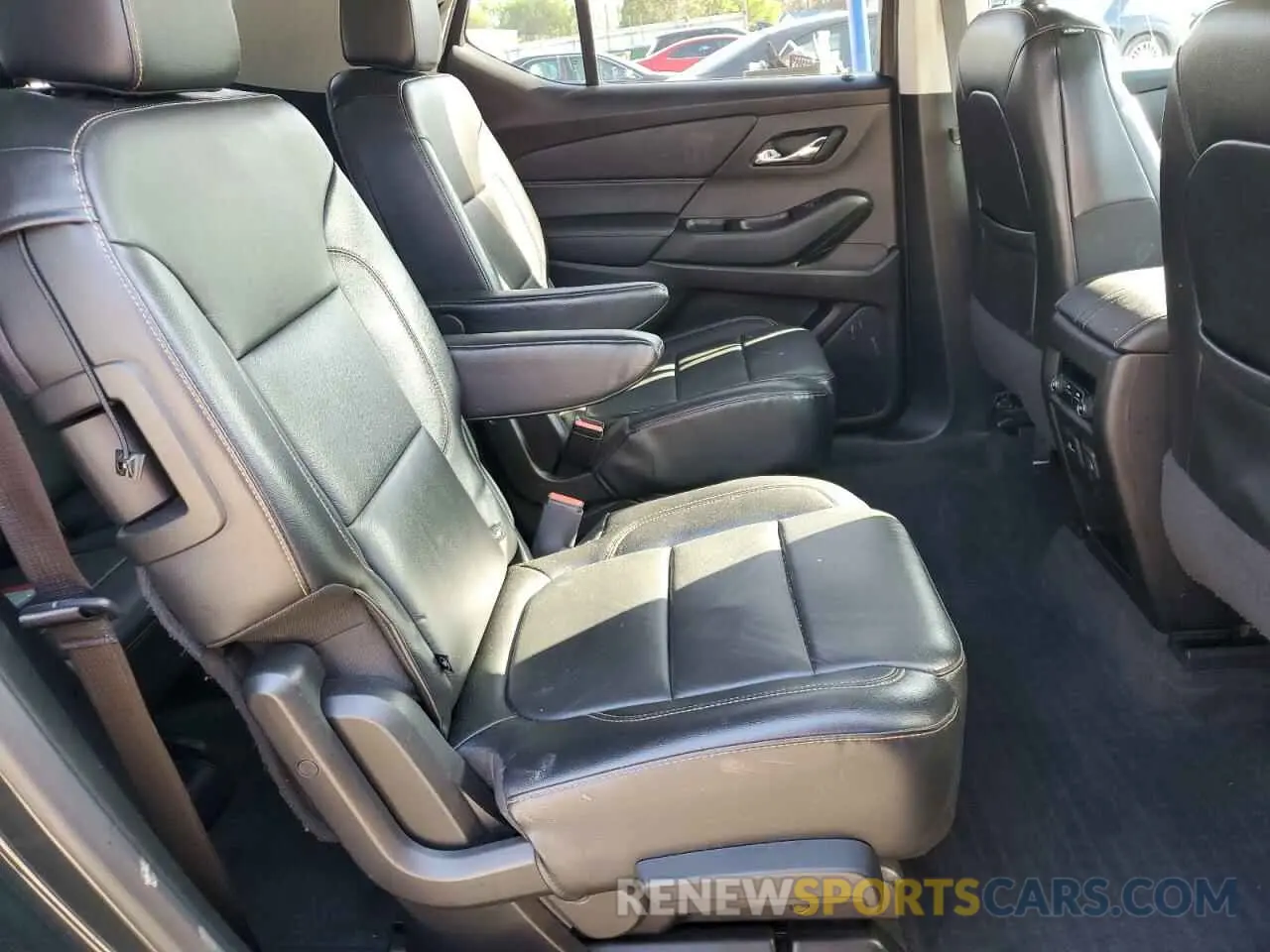 11 fotografías del automóvil dañado 1GNEVHKW2KJ170954 CHEVROLET TRAVERSE 2019