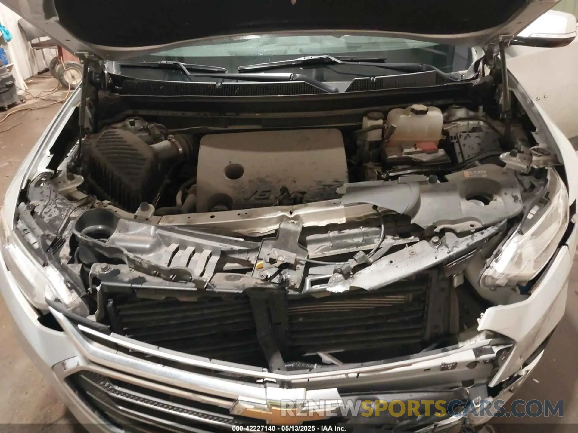 10 fotografías del automóvil dañado 1GNEVHKW2KJ172395 CHEVROLET TRAVERSE 2019