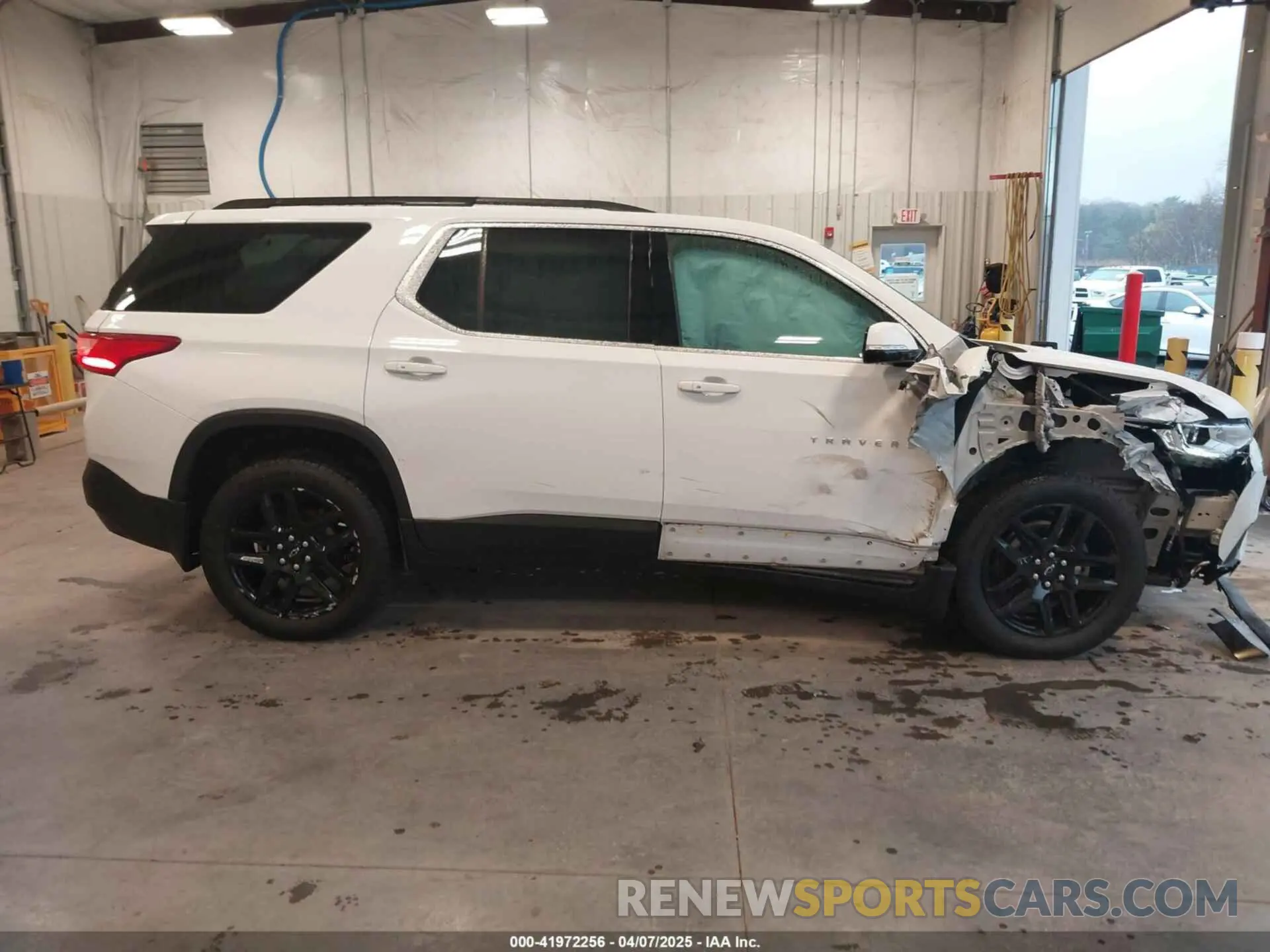 13 fotografías del automóvil dañado 1GNEVHKW2KJ208800 CHEVROLET TRAVERSE 2019