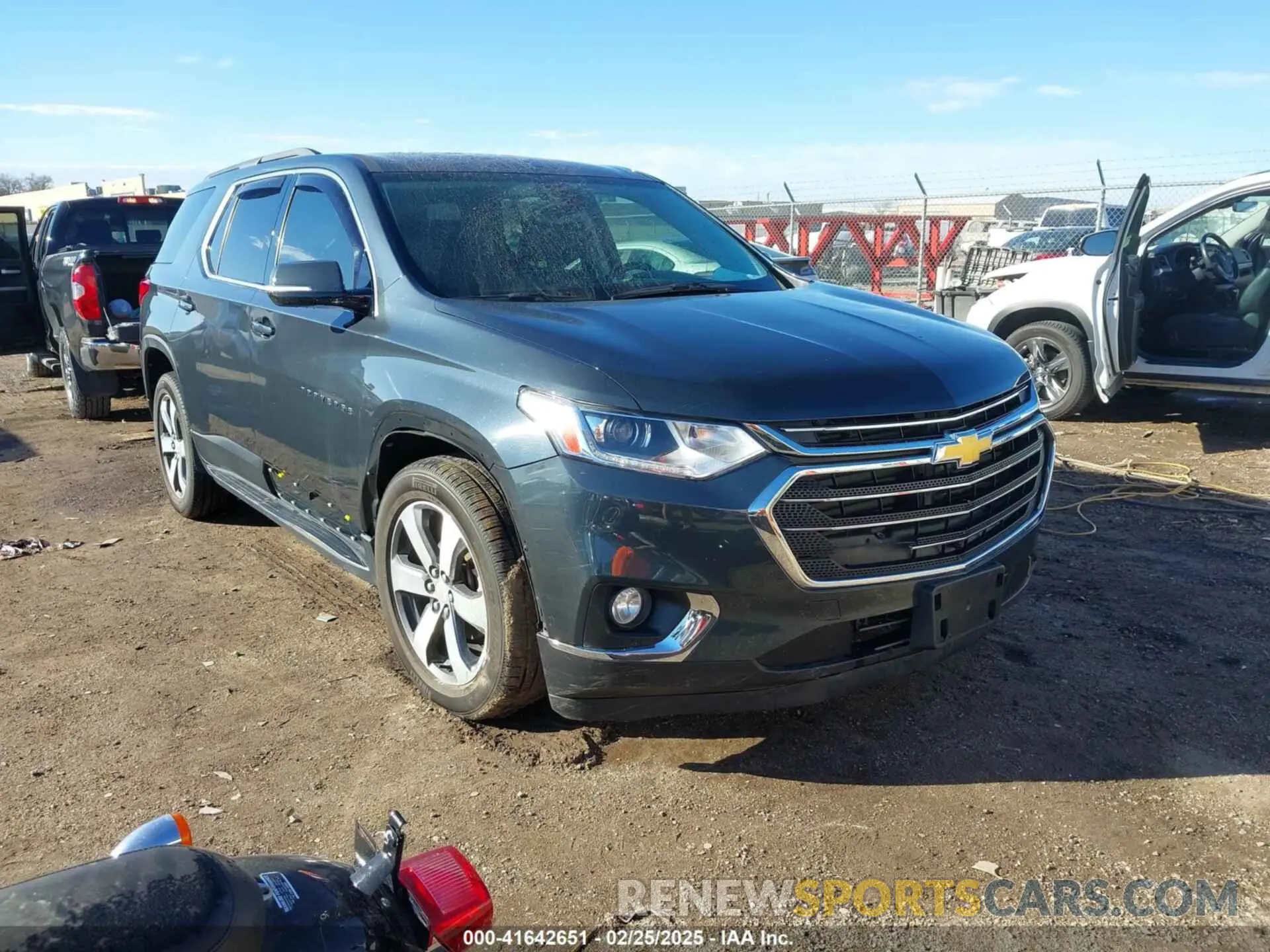 1 fotografías del automóvil dañado 1GNEVHKW3KJ185754 CHEVROLET TRAVERSE 2019