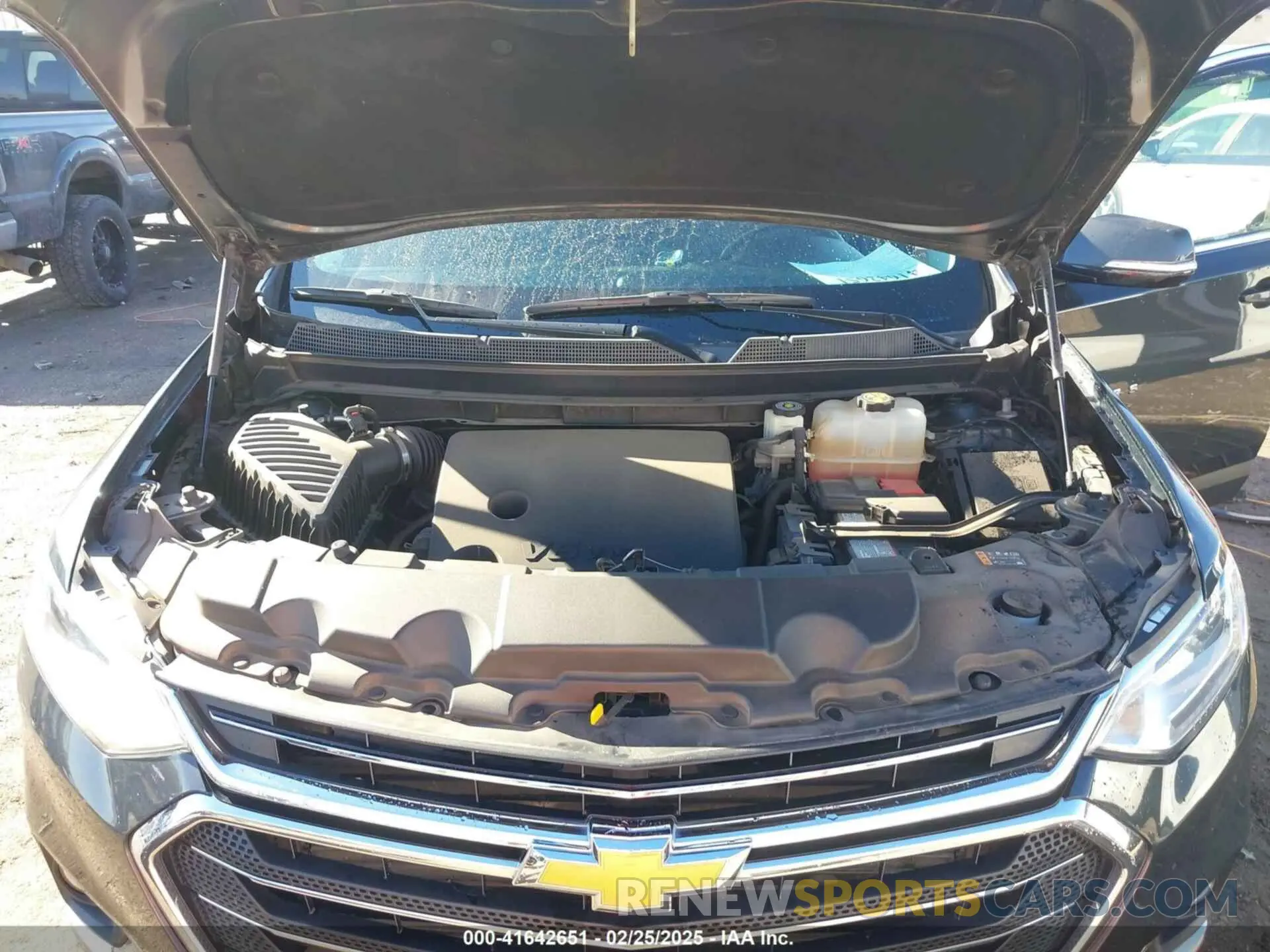 10 fotografías del automóvil dañado 1GNEVHKW3KJ185754 CHEVROLET TRAVERSE 2019