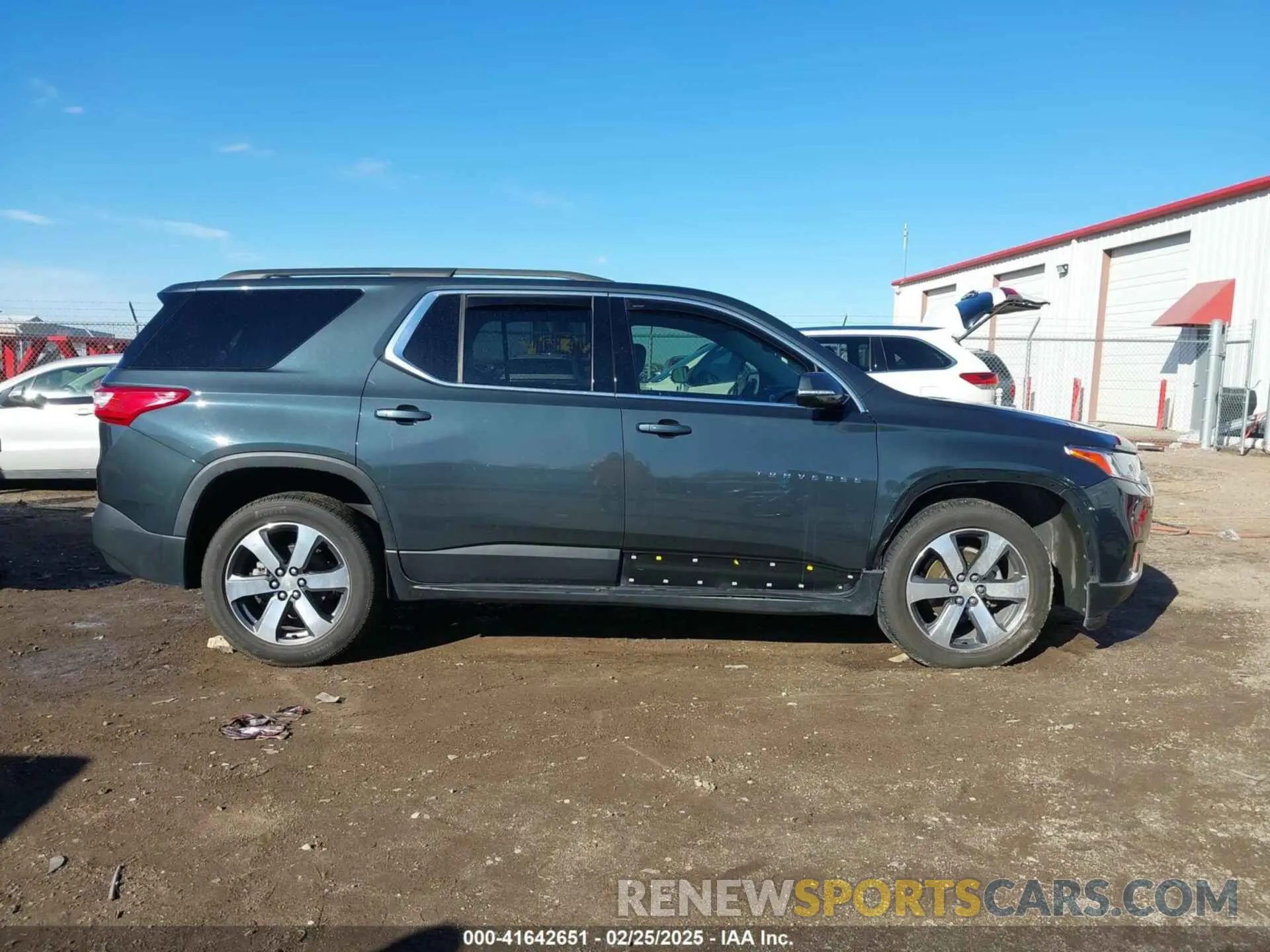 14 fotografías del automóvil dañado 1GNEVHKW3KJ185754 CHEVROLET TRAVERSE 2019