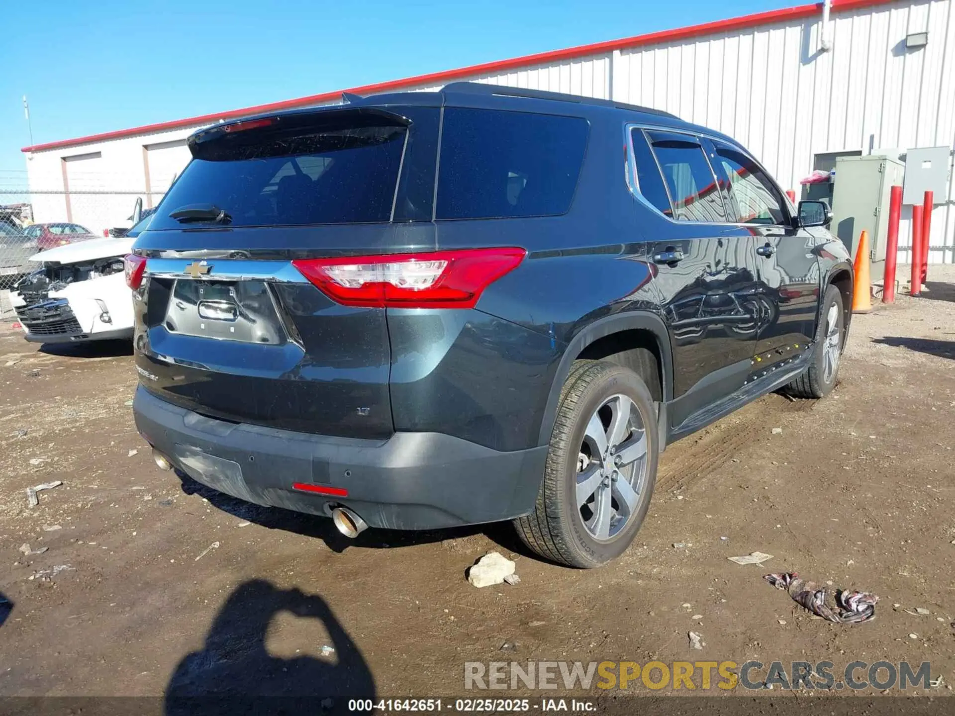 4 fotografías del automóvil dañado 1GNEVHKW3KJ185754 CHEVROLET TRAVERSE 2019