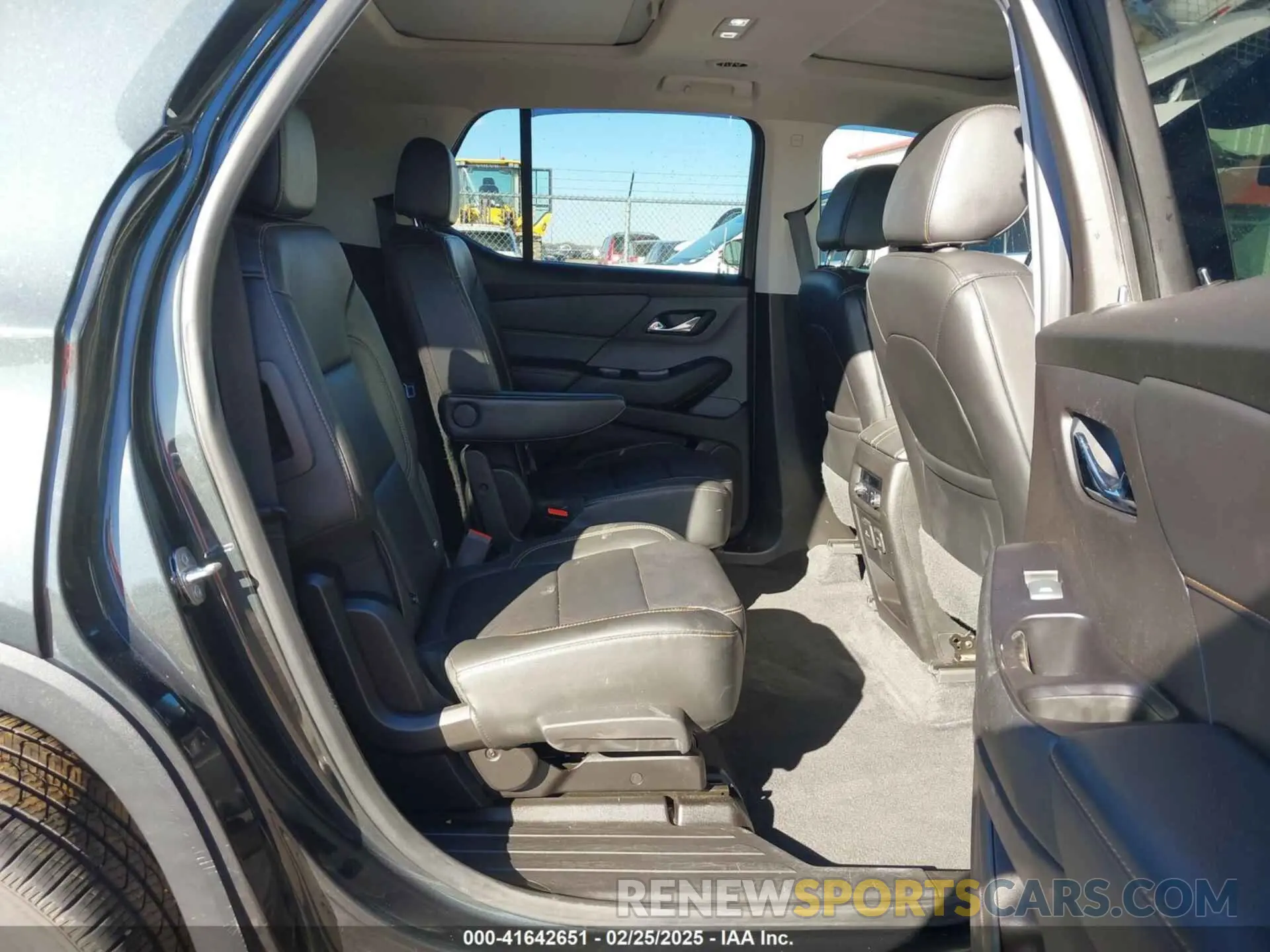 8 fotografías del automóvil dañado 1GNEVHKW3KJ185754 CHEVROLET TRAVERSE 2019