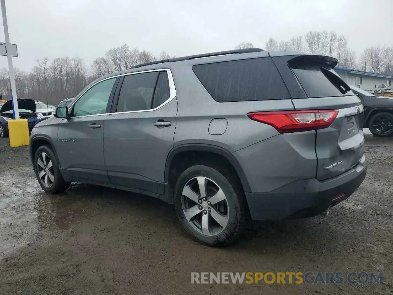 2 fotografías del automóvil dañado 1GNEVHKW3KJ240848 CHEVROLET TRAVERSE 2019