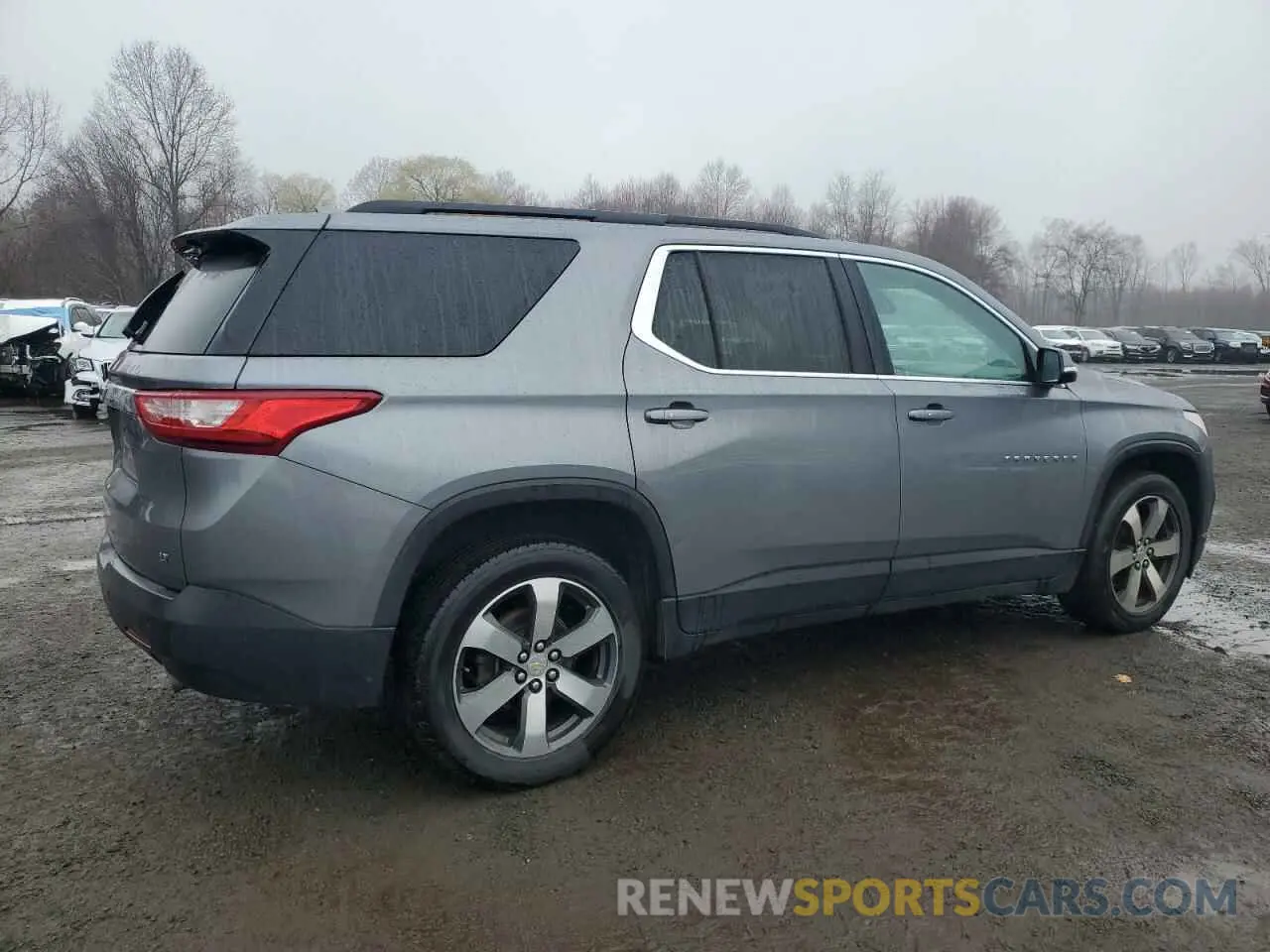3 fotografías del automóvil dañado 1GNEVHKW3KJ240848 CHEVROLET TRAVERSE 2019