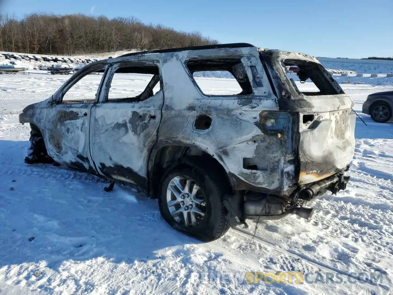 2 fotografías del automóvil dañado 1GNEVHKW5KJ170866 CHEVROLET TRAVERSE 2019