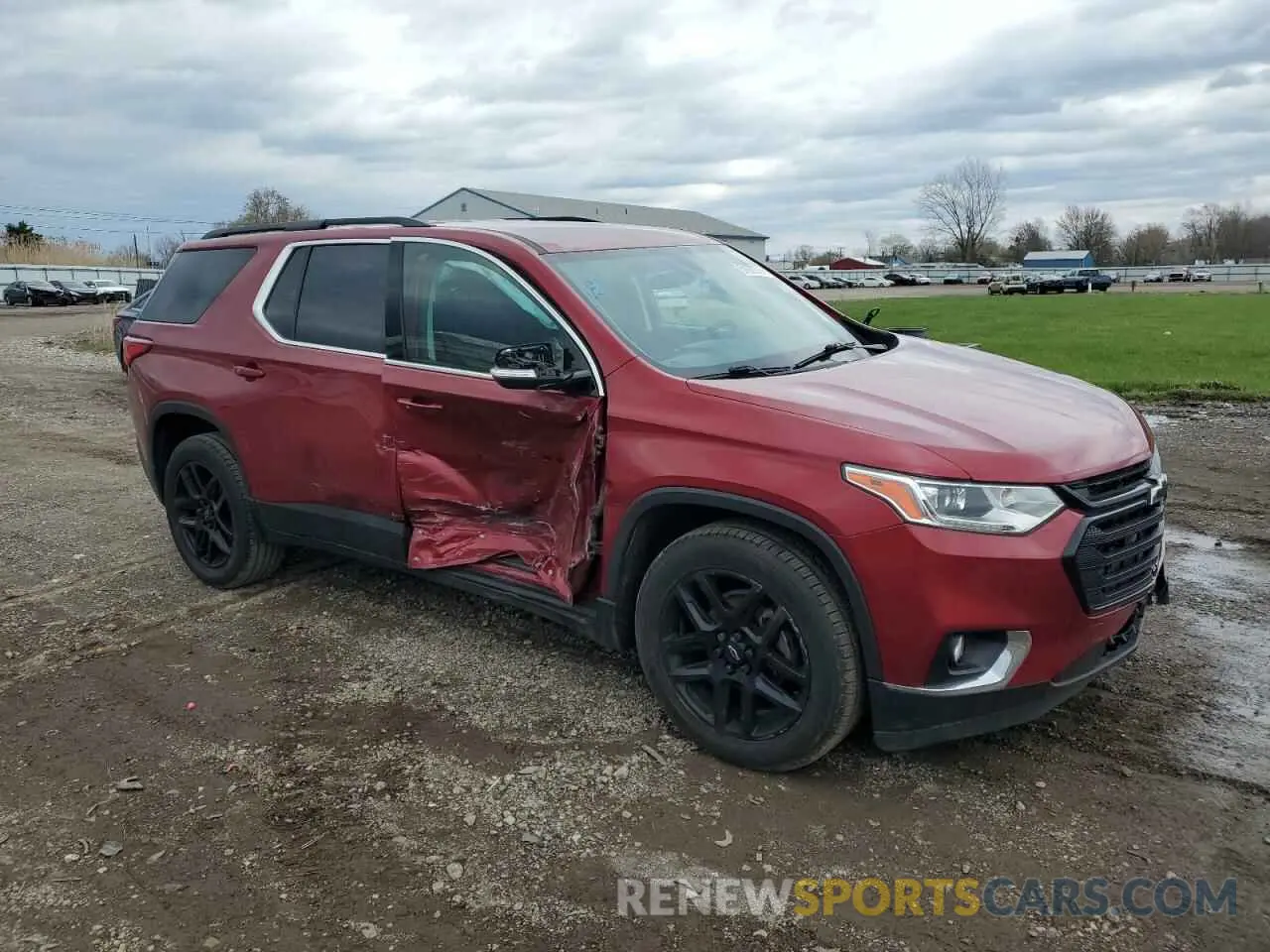 4 fotografías del automóvil dañado 1GNEVHKW5KJ315582 CHEVROLET TRAVERSE 2019