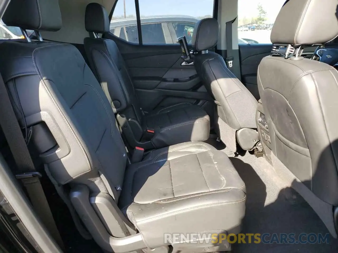 11 fotografías del automóvil dañado 1GNEVHKW6KJ206760 CHEVROLET TRAVERSE 2019