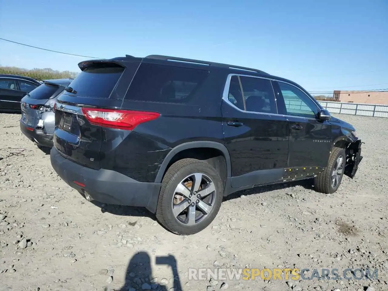 3 fotografías del automóvil dañado 1GNEVHKW6KJ206760 CHEVROLET TRAVERSE 2019