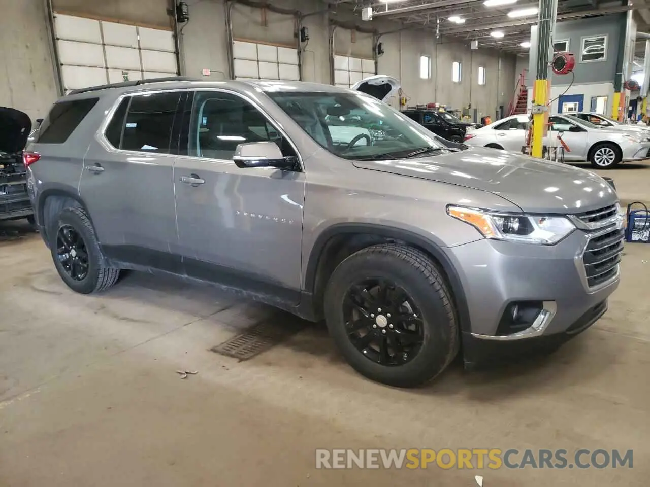 4 fotografías del automóvil dañado 1GNEVHKW6KJ249799 CHEVROLET TRAVERSE 2019