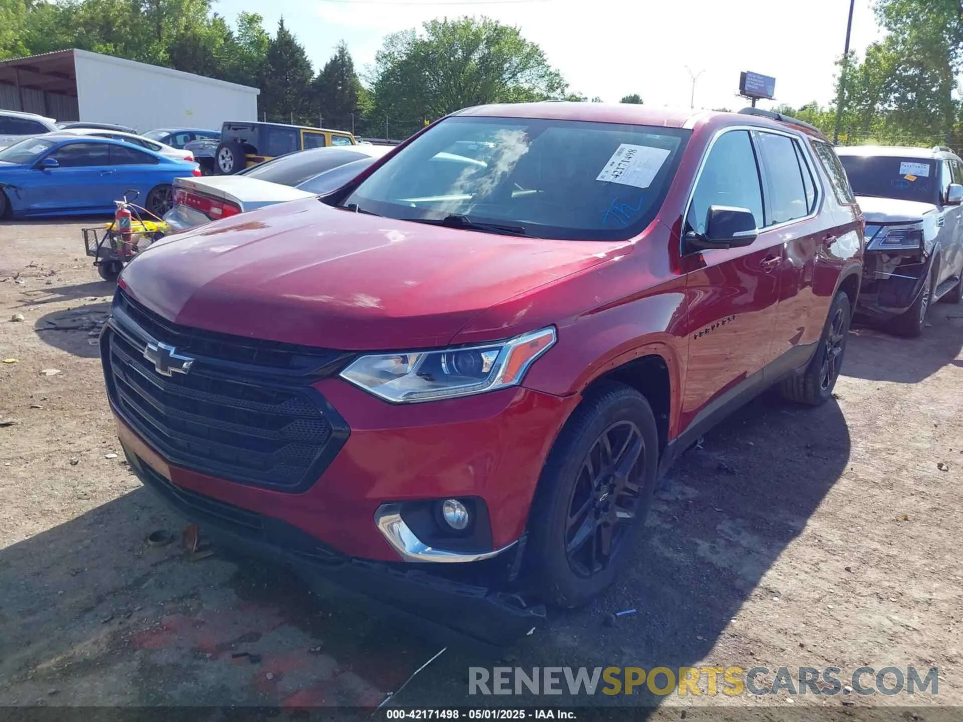 2 fotografías del automóvil dañado 1GNEVHKW7KJ320203 CHEVROLET TRAVERSE 2019