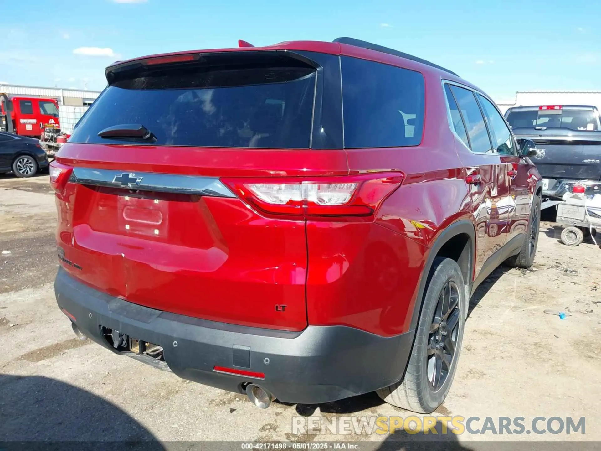 4 fotografías del automóvil dañado 1GNEVHKW7KJ320203 CHEVROLET TRAVERSE 2019