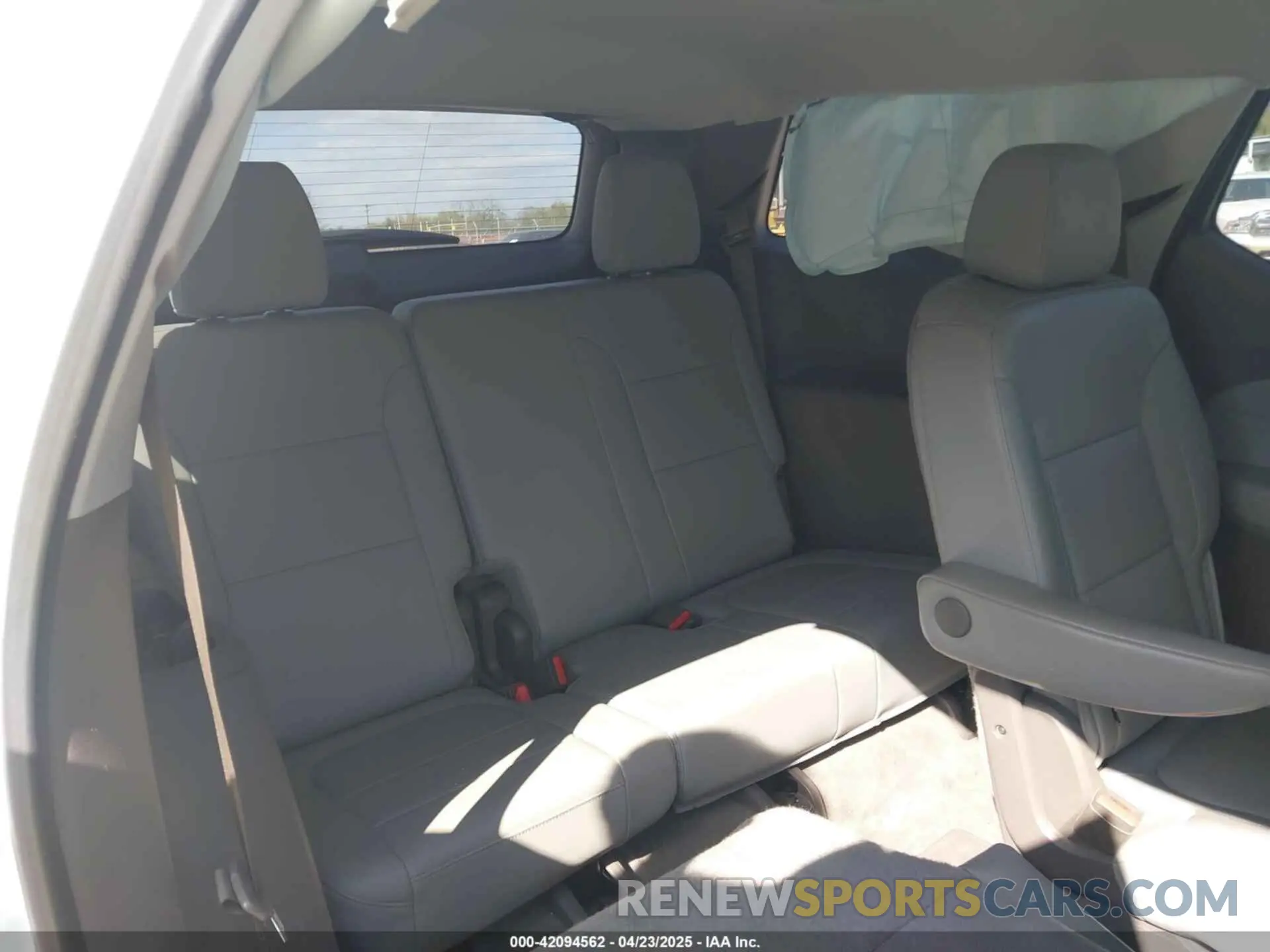 8 fotografías del automóvil dañado 1GNEVHKW8KJ197737 CHEVROLET TRAVERSE 2019
