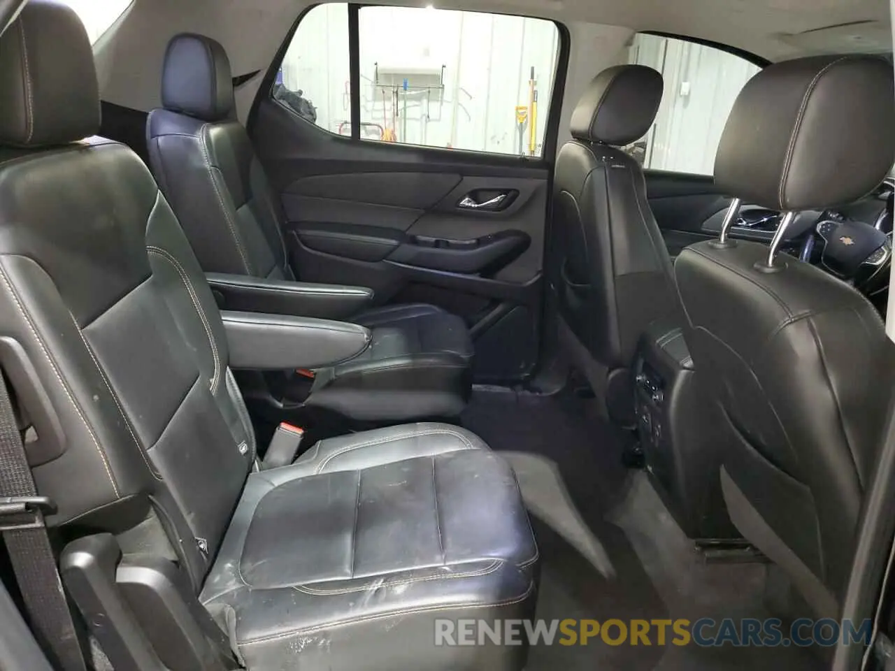 11 fotografías del automóvil dañado 1GNEVHKW8KJ215668 CHEVROLET TRAVERSE 2019