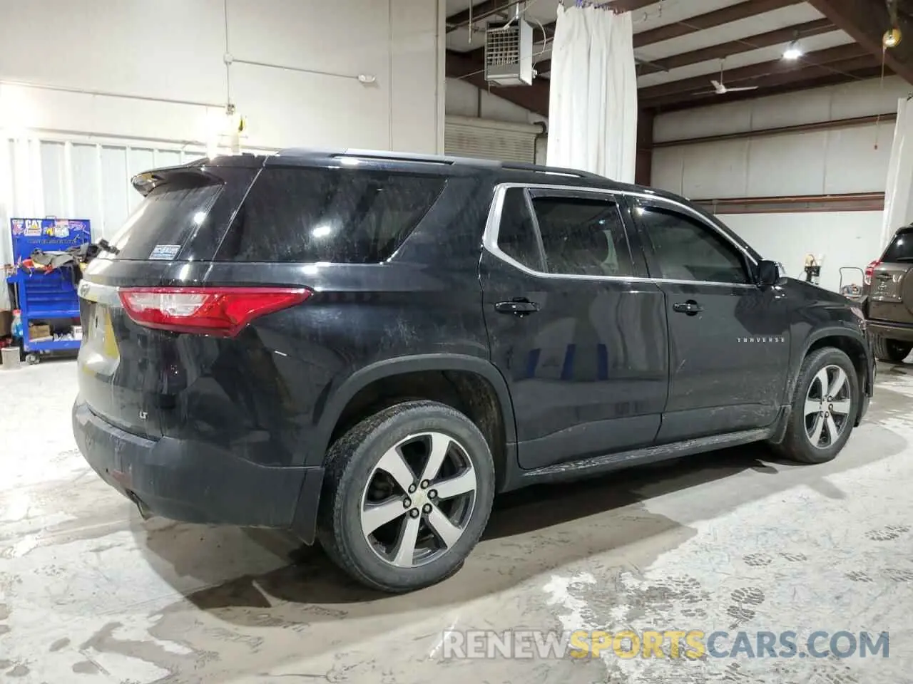 3 fotografías del automóvil dañado 1GNEVHKW8KJ215668 CHEVROLET TRAVERSE 2019