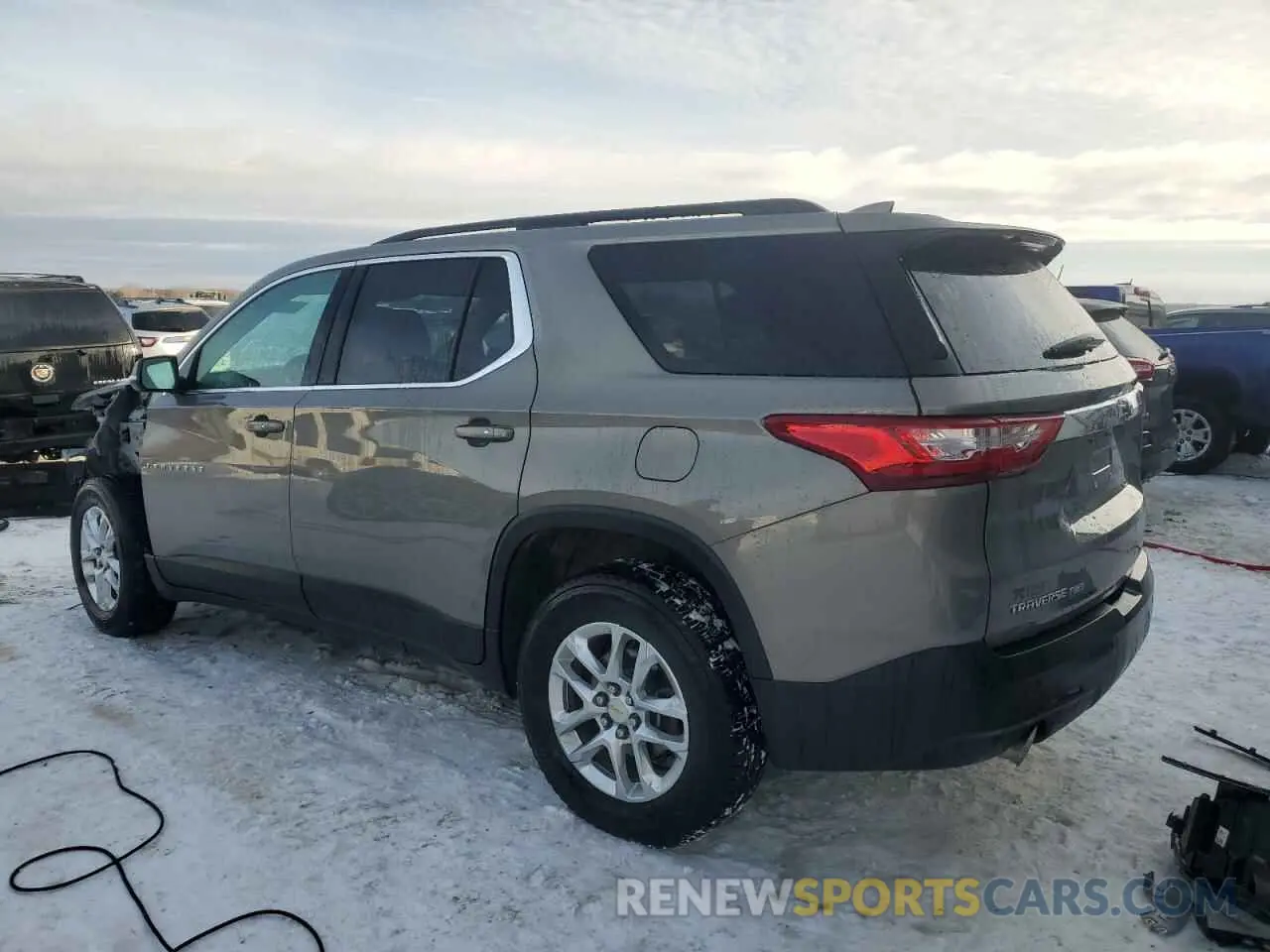 2 fotografías del automóvil dañado 1GNEVHKW8KJ216884 CHEVROLET TRAVERSE 2019