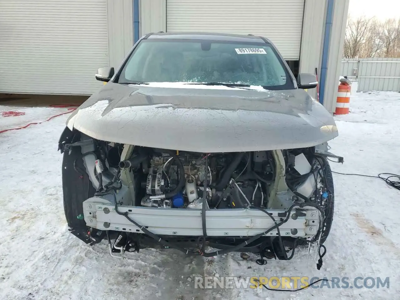 5 fotografías del automóvil dañado 1GNEVHKW8KJ216884 CHEVROLET TRAVERSE 2019