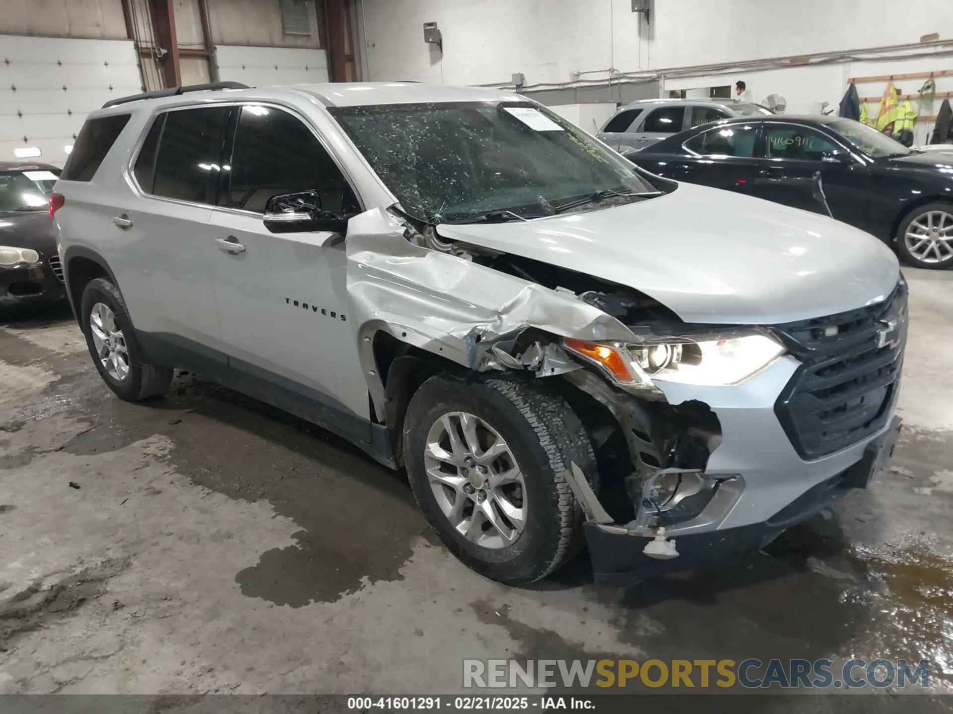 1 fotografías del automóvil dañado 1GNEVHKW9KJ174998 CHEVROLET TRAVERSE 2019