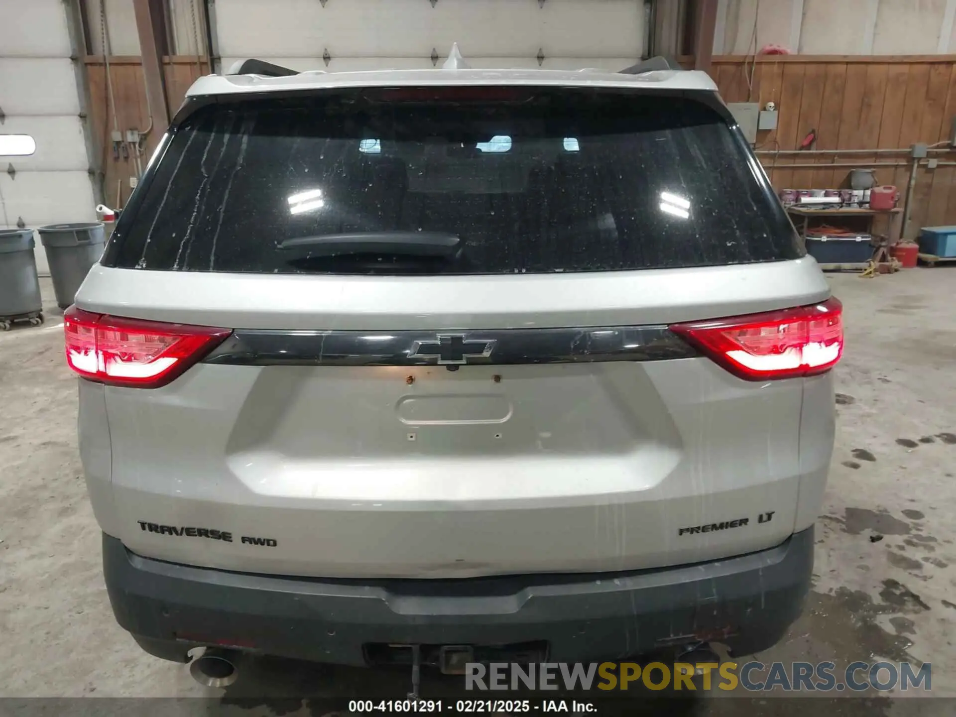 16 fotografías del automóvil dañado 1GNEVHKW9KJ174998 CHEVROLET TRAVERSE 2019