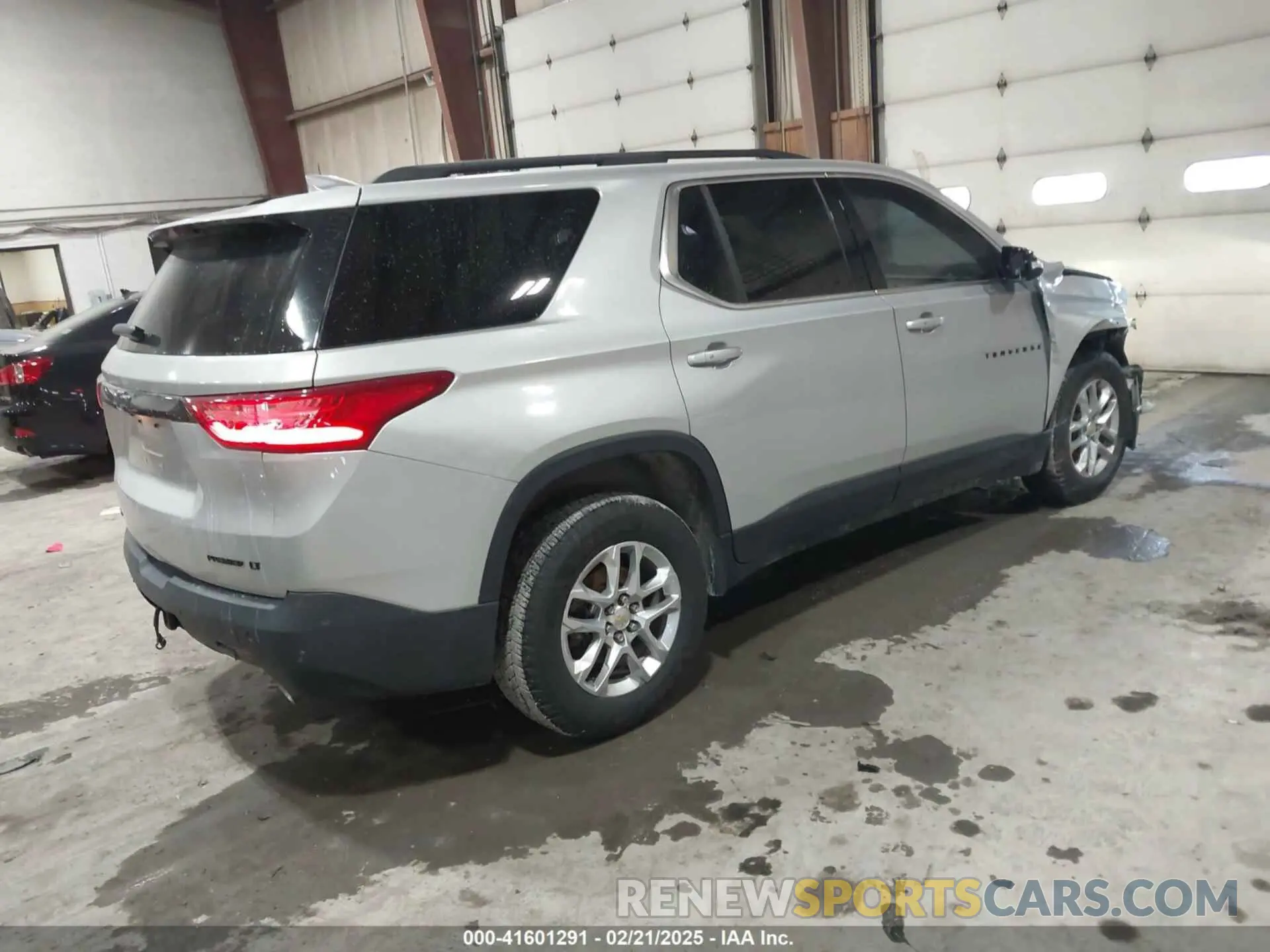 4 fotografías del automóvil dañado 1GNEVHKW9KJ174998 CHEVROLET TRAVERSE 2019
