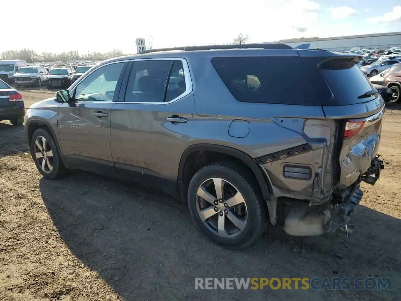 2 fotografías del automóvil dañado 1GNEVHKW9KJ206395 CHEVROLET TRAVERSE 2019