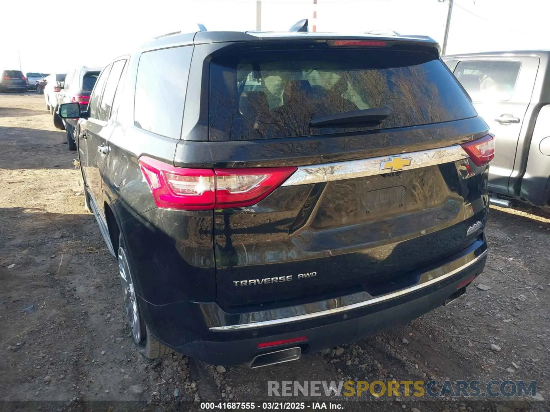 3 fotografías del automóvil dañado 1GNEVJKW0KJ164481 CHEVROLET TRAVERSE 2019